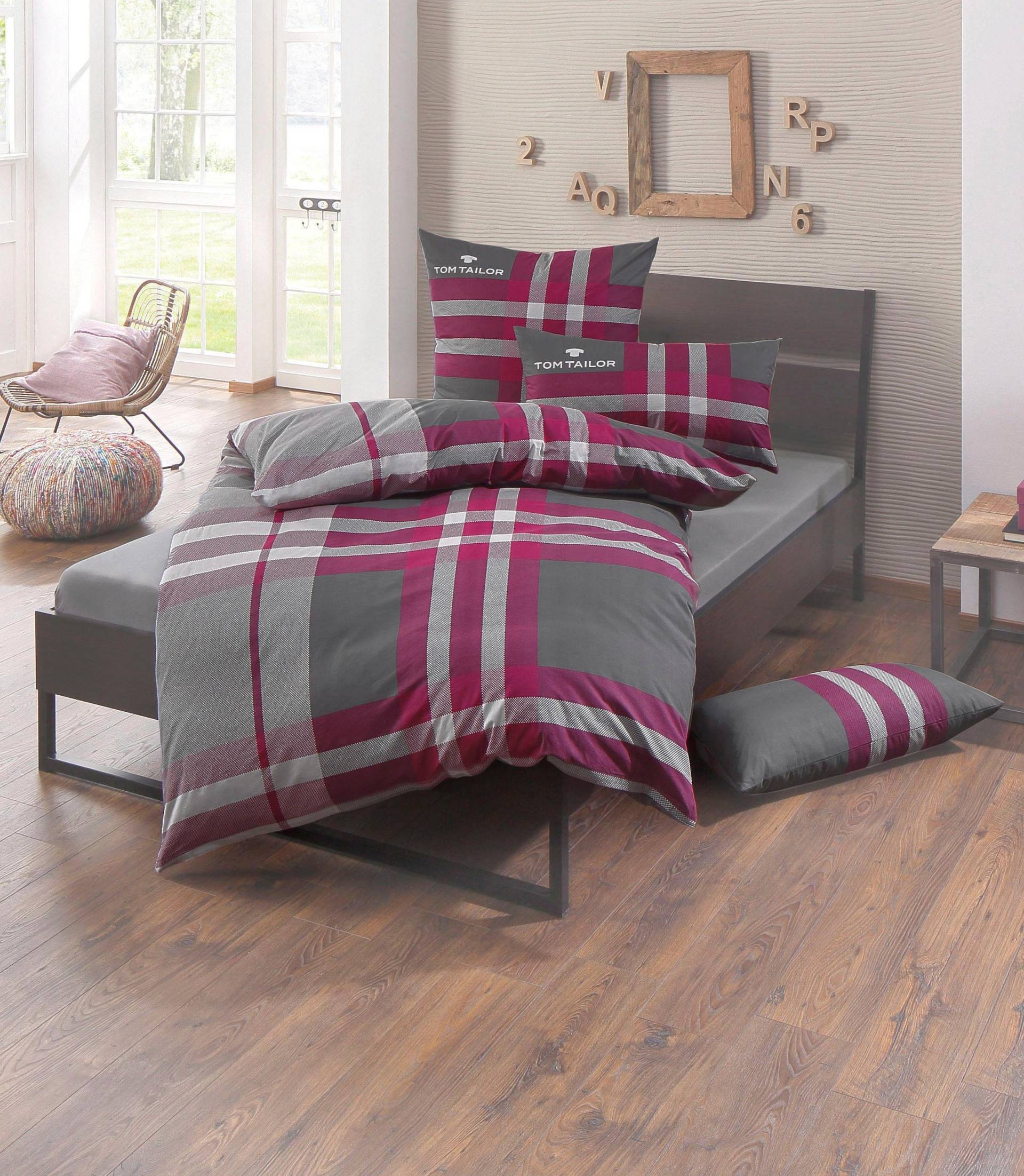 TOM TAILOR HOME Bettwäsche »Nick in Gr. 135x200 oder 155x220 cm«, mit Gratiszugabe Gästehandtuch TOM TAILOR HOME Bettwäsche »Nick in Gr. 135x200 oder 155x220 cm«, mit Gratiszugabe Gästehandtuch von TOM TAILOR HOME