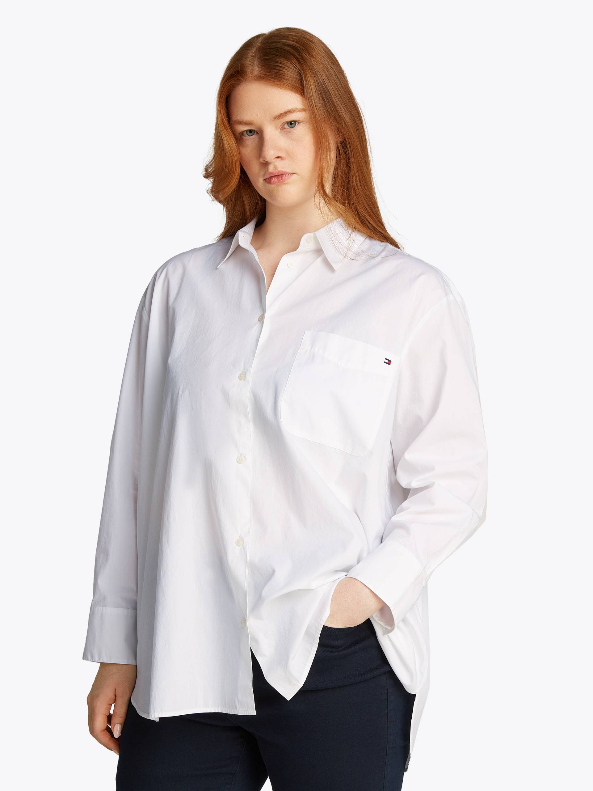 Tommy Hilfiger Curve Hemdbluse »CRV ESS COTTON EASY FIT SHIRT«, in Grossen Grössen, Brusttasche, Kellerfalte hinten, abgerundeter Saum Tommy Hilfiger Curve Hemdbluse »CRV ESS COTTON EASY FIT SHIRT«, in Grossen Grössen, Brusttasche, Kellerfalte hinten, abgerundeter Saum von TOMMY HILFIGER Curve