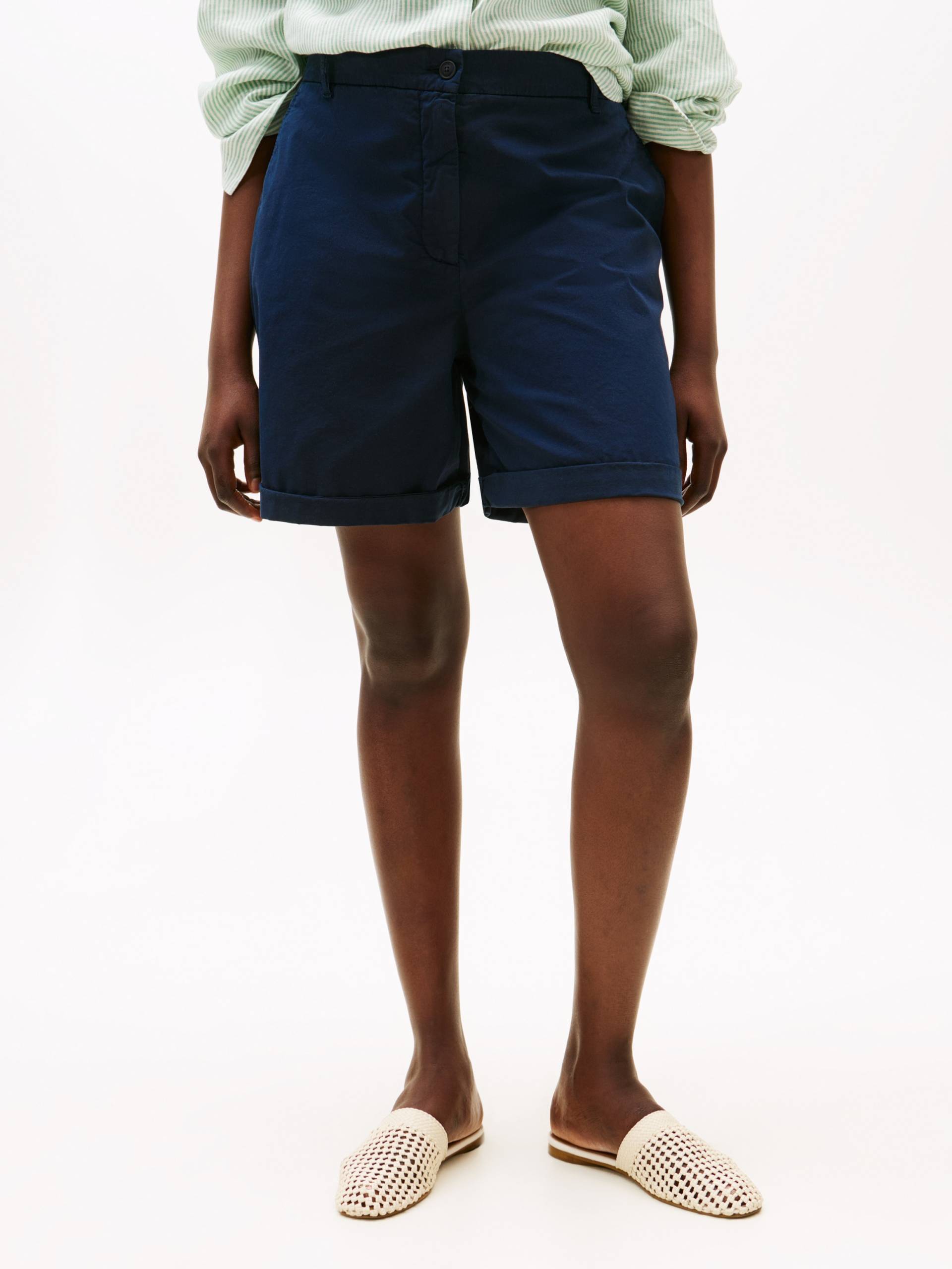 Tommy Hilfiger Curve Shorts »CRV CO BLEND GMD CHINO SHORT«, in Grossen Grössen, Chino Qualität, Logostickerei Tommy Hilfiger Curve Shorts »CRV CO BLEND GMD CHINO SHORT«, in Grossen Grössen, Chino Qualität, Logostickerei von TOMMY HILFIGER Curve
