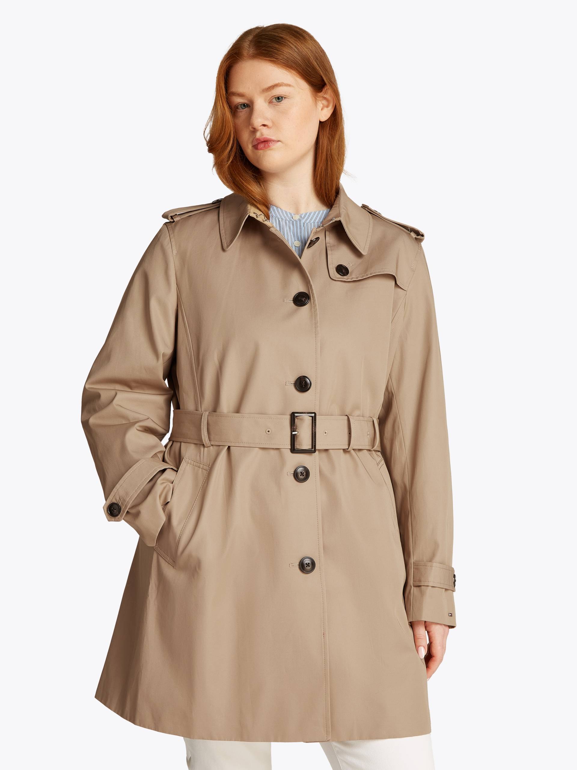 Tommy Hilfiger Curve Trenchcoat »CRV HERITAGE SB TRENCH«, in Grossen Grössen, Logostickerei am Ärmel, typischen Trenchdetails Tommy Hilfiger Curve Trenchcoat »CRV HERITAGE SB TRENCH«, in Grossen Grössen, Logostickerei am Ärmel, typischen Trenchdetails von TOMMY HILFIGER Curve