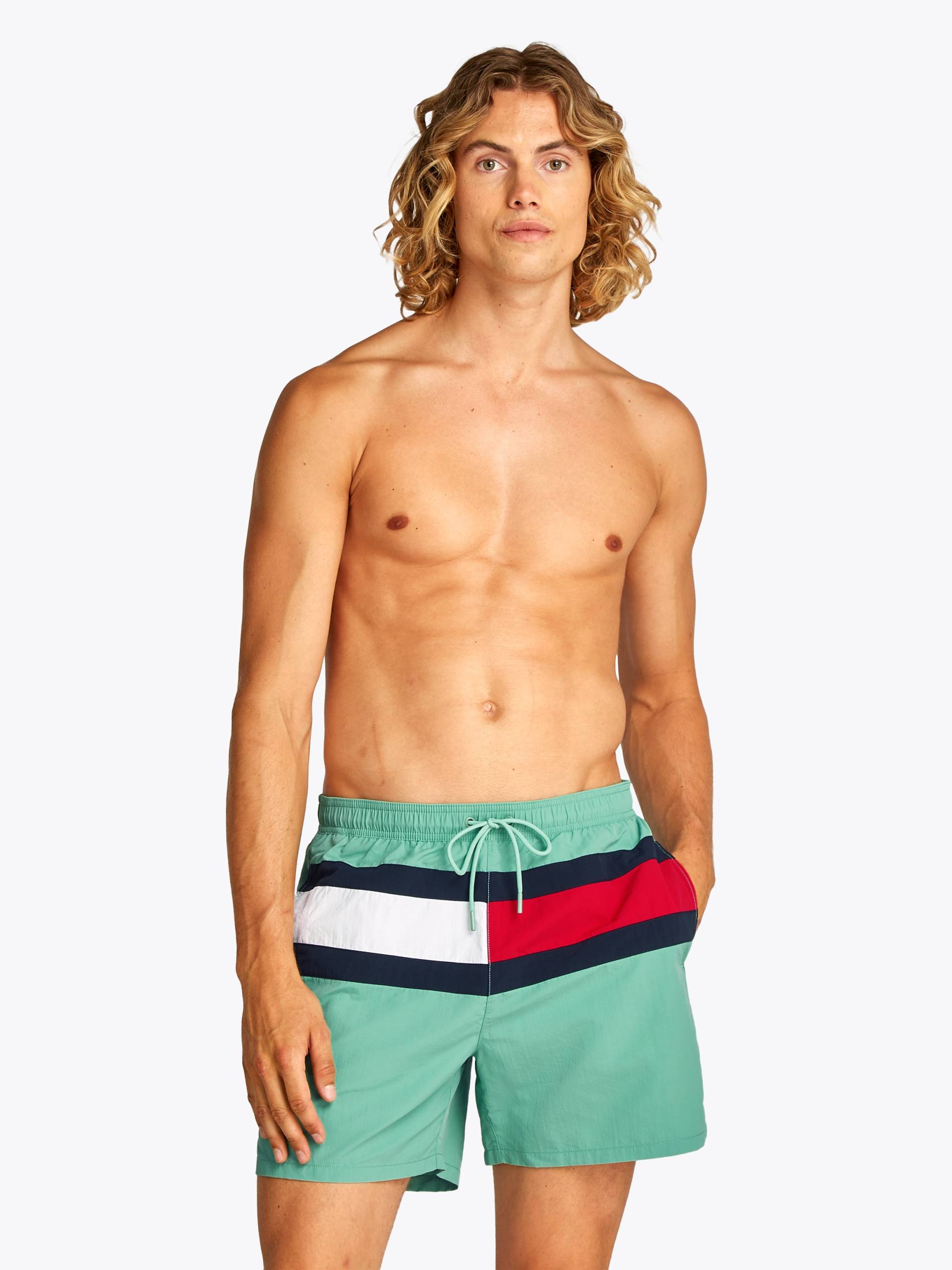 Tommy Hilfiger Swimwear Badeshorts »MEDIUM DRAWSTRING«, mit grossem Logo Tommy Hilfiger Swimwear Badeshorts »MEDIUM DRAWSTRING«, mit grossem Logo von TOMMY HILFIGER Swimwear