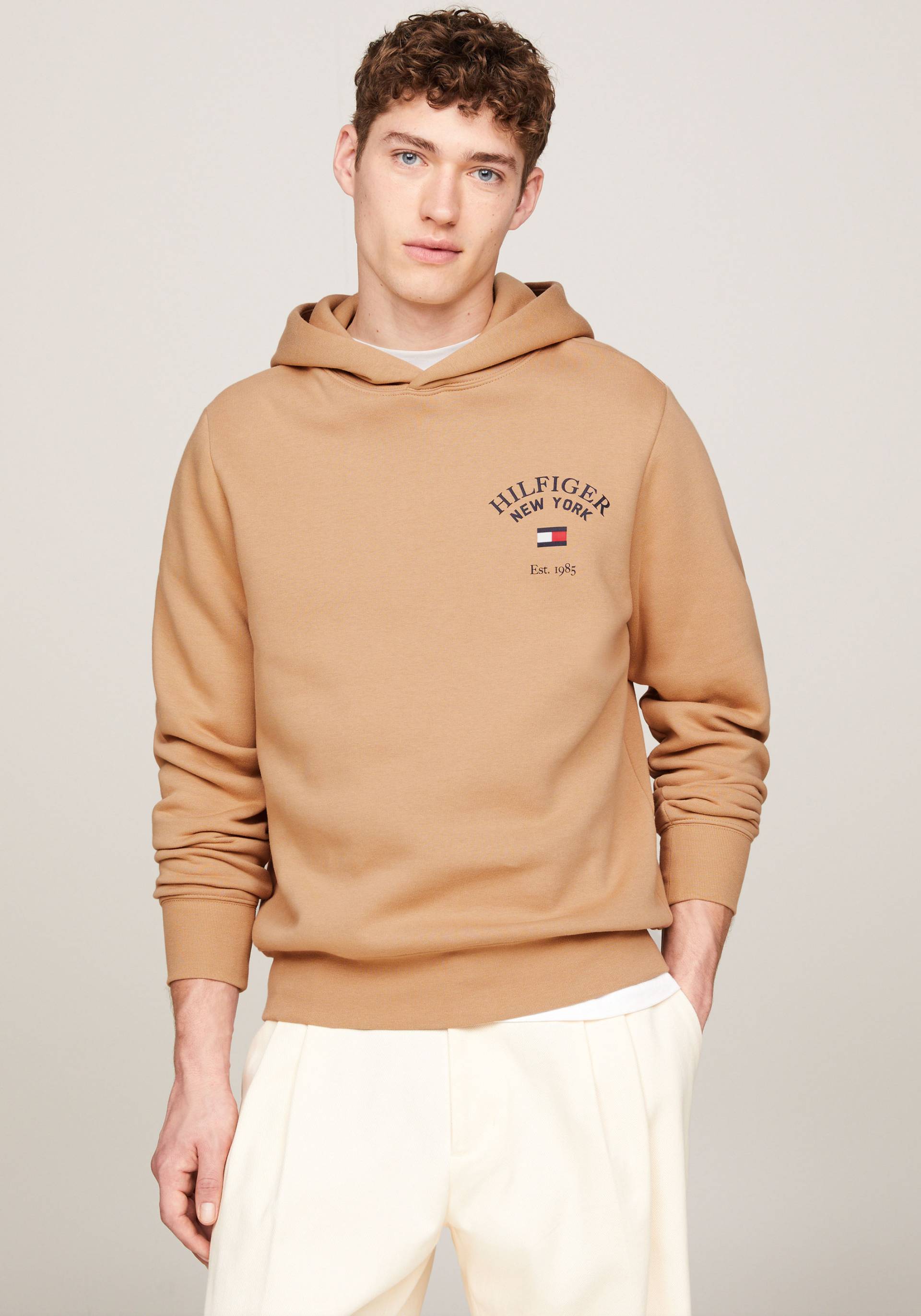 Tommy Hilfiger Hoodie »ARCHED VARSITY HOODY« von TOMMY HILFIGER