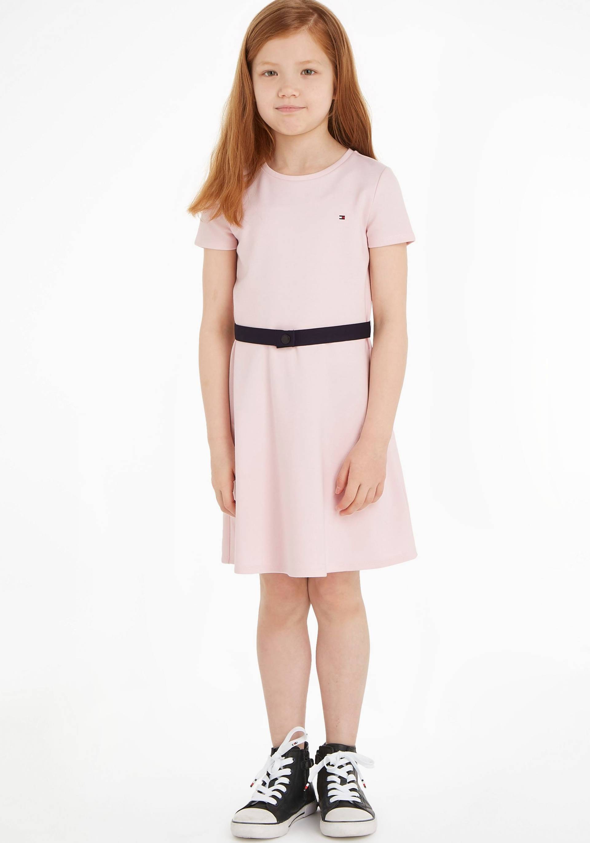 Tommy Hilfiger Jerseykleid »ESSENTIAL SKATER DRESS«, mit Markenlabel am Bund Tommy Hilfiger Jerseykleid »ESSENTIAL SKATER DRESS«, mit Markenlabel am Bund von TOMMY HILFIGER