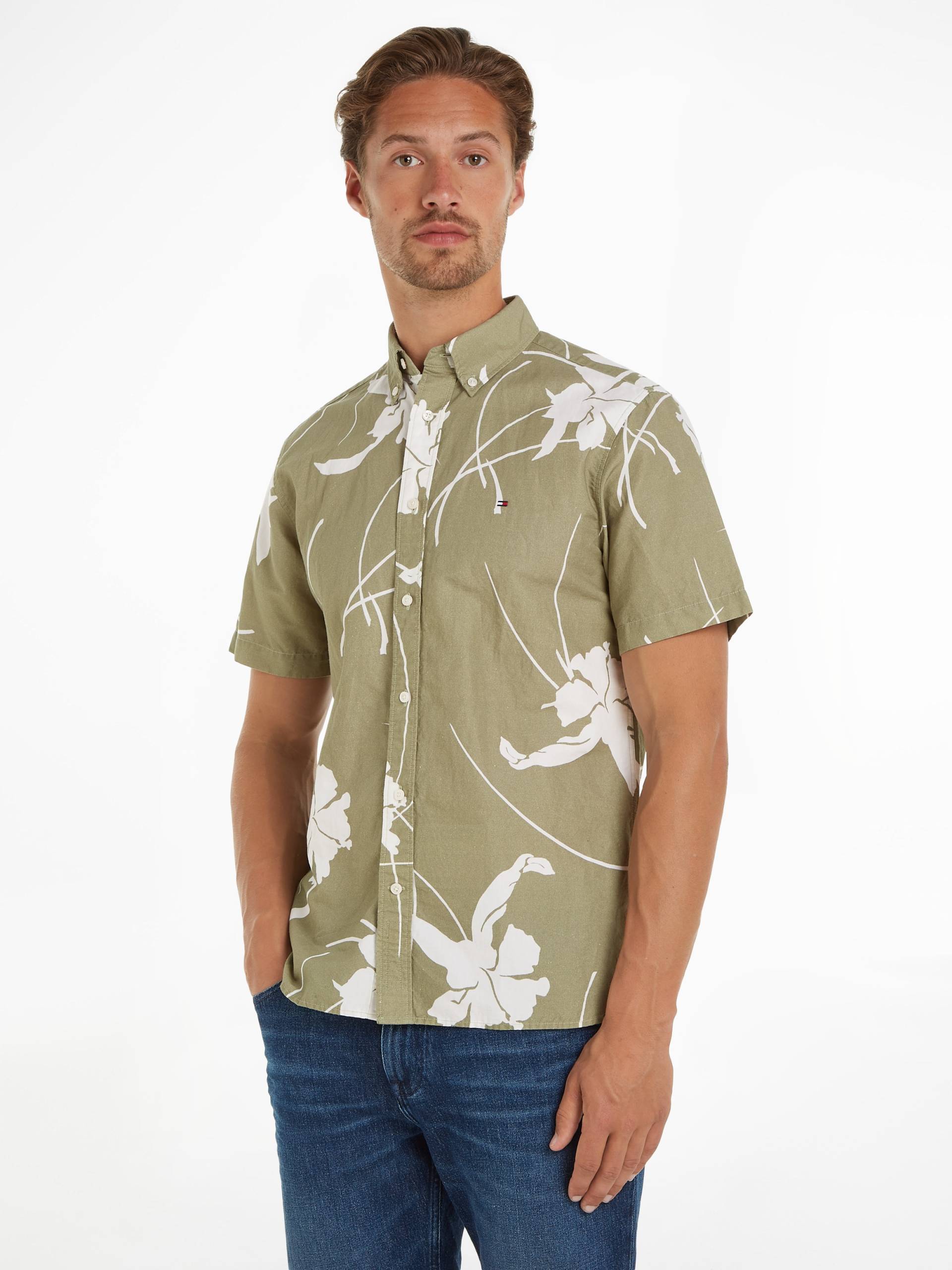 Tommy Hilfiger Kurzarmhemd »LARGE TROPICAL PRT SHIRT«, kontrastfarbener Blumenprint Tommy Hilfiger Kurzarmhemd »LARGE TROPICAL PRT SHIRT«, kontrastfarbener Blumenprint von TOMMY HILFIGER