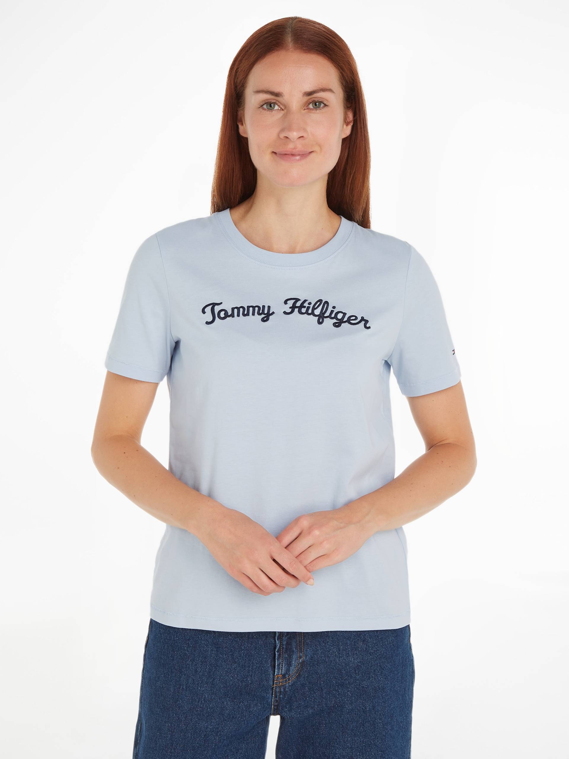 Tommy Hilfiger Kurzarmshirt »REG SCRIPT C-NK SS«, mit Tommy Hilfiger Script Logo-Schriftzug Tommy Hilfiger Kurzarmshirt »REG SCRIPT C-NK SS«, mit Tommy Hilfiger Script Logo-Schriftzug von TOMMY HILFIGER