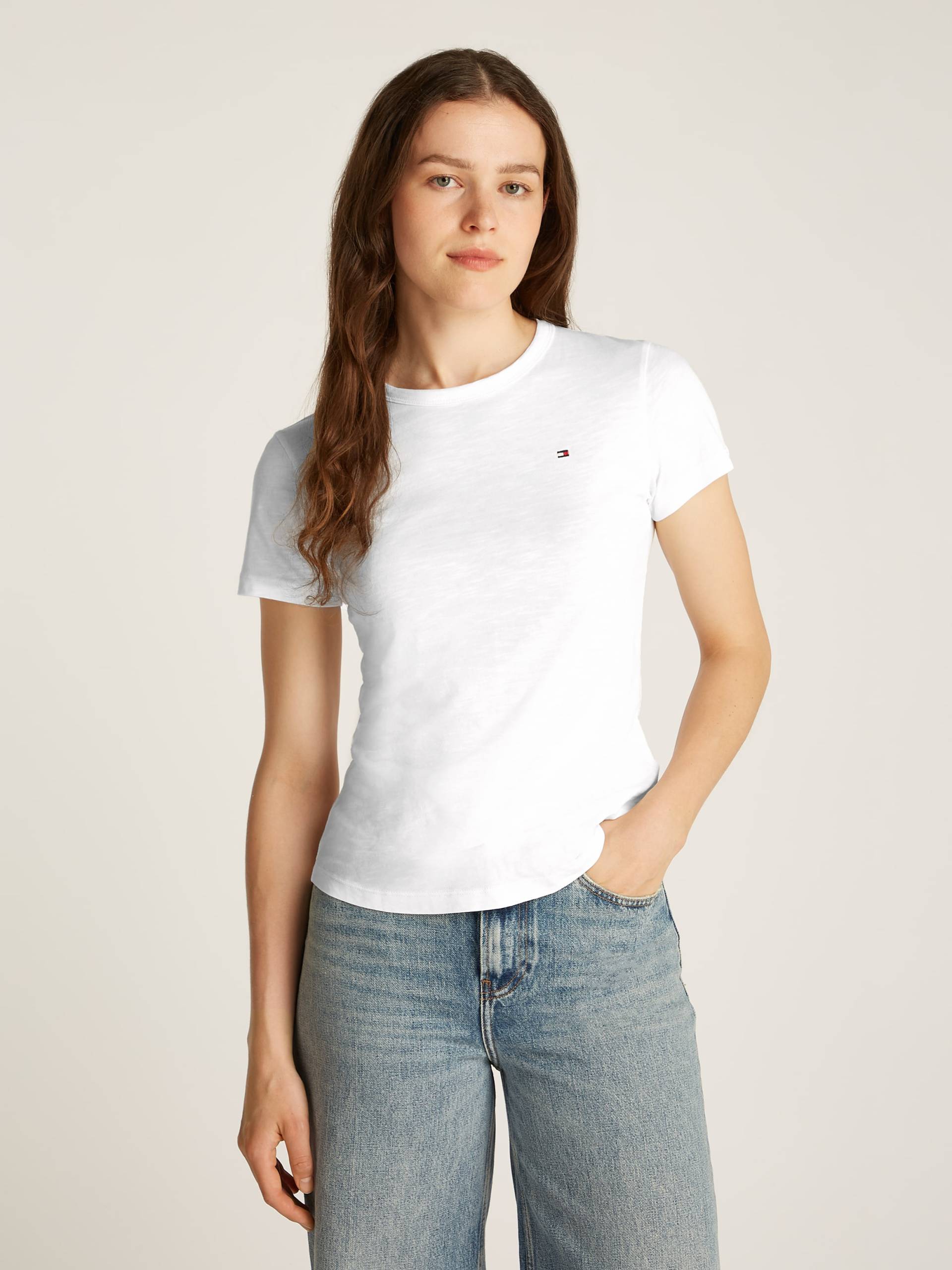Tommy Hilfiger Rundhalsshirt »1985 SLIM SLUB C-NK SS«, mit Logostickerei Tommy Hilfiger Rundhalsshirt »1985 SLIM SLUB C-NK SS«, mit Logostickerei von TOMMY HILFIGER
