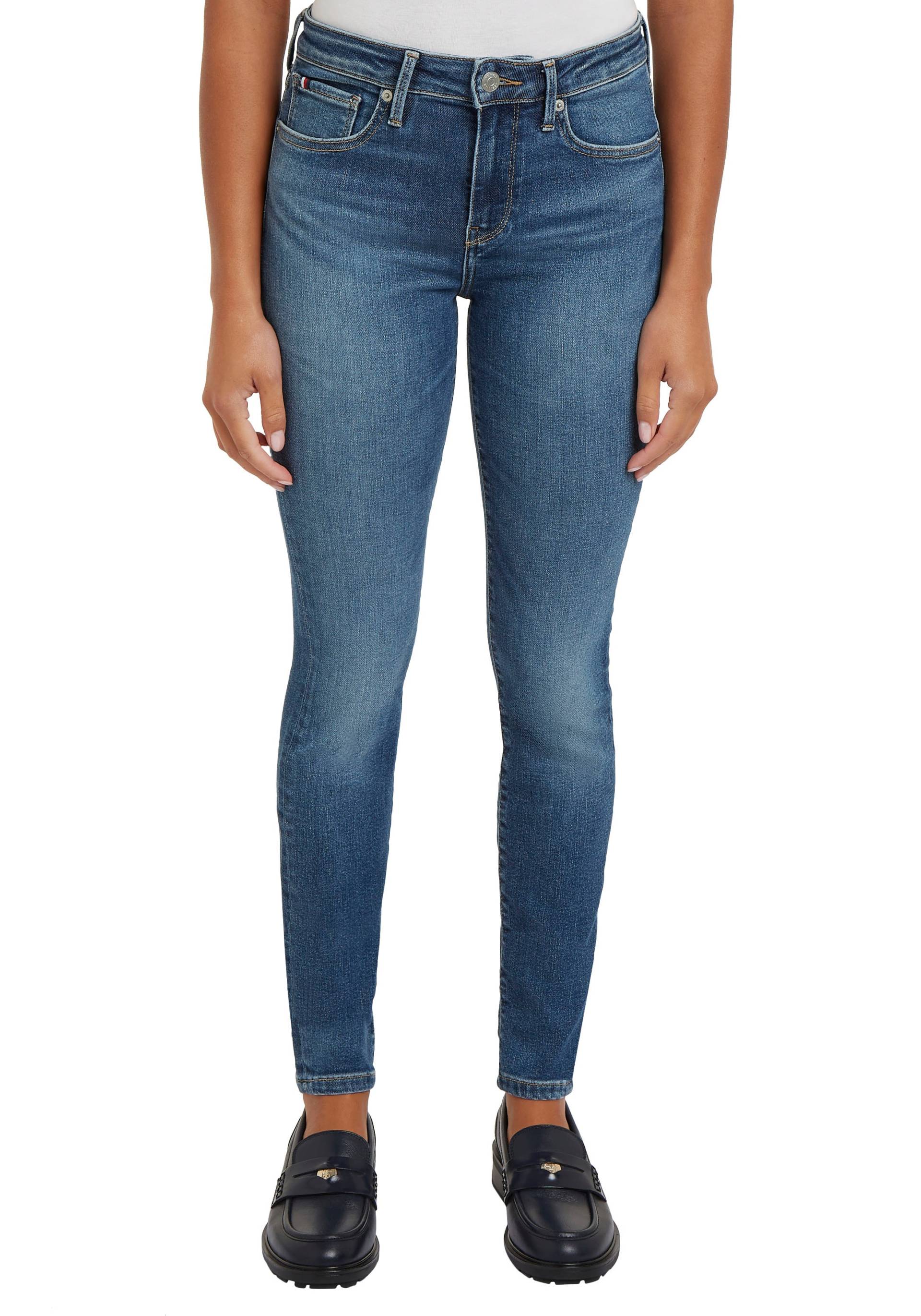 Tommy Hilfiger Skinny-fit-Jeans »COMO SKINNY RW BLACK«, mit Tommy Hilfiger Logo-Badge Tommy Hilfiger Skinny-fit-Jeans »COMO SKINNY RW BLACK«, mit Tommy Hilfiger Logo-Badge von TOMMY HILFIGER