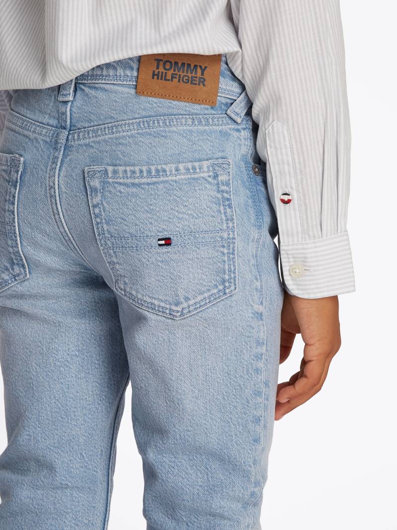 Tommy Hilfiger Slim-fit-Jeans »SCANTON Y SLIM FIT BLEACH JEANS«, in hellblauer Waschung, mit Logo-Badge von TOMMY HILFIGER