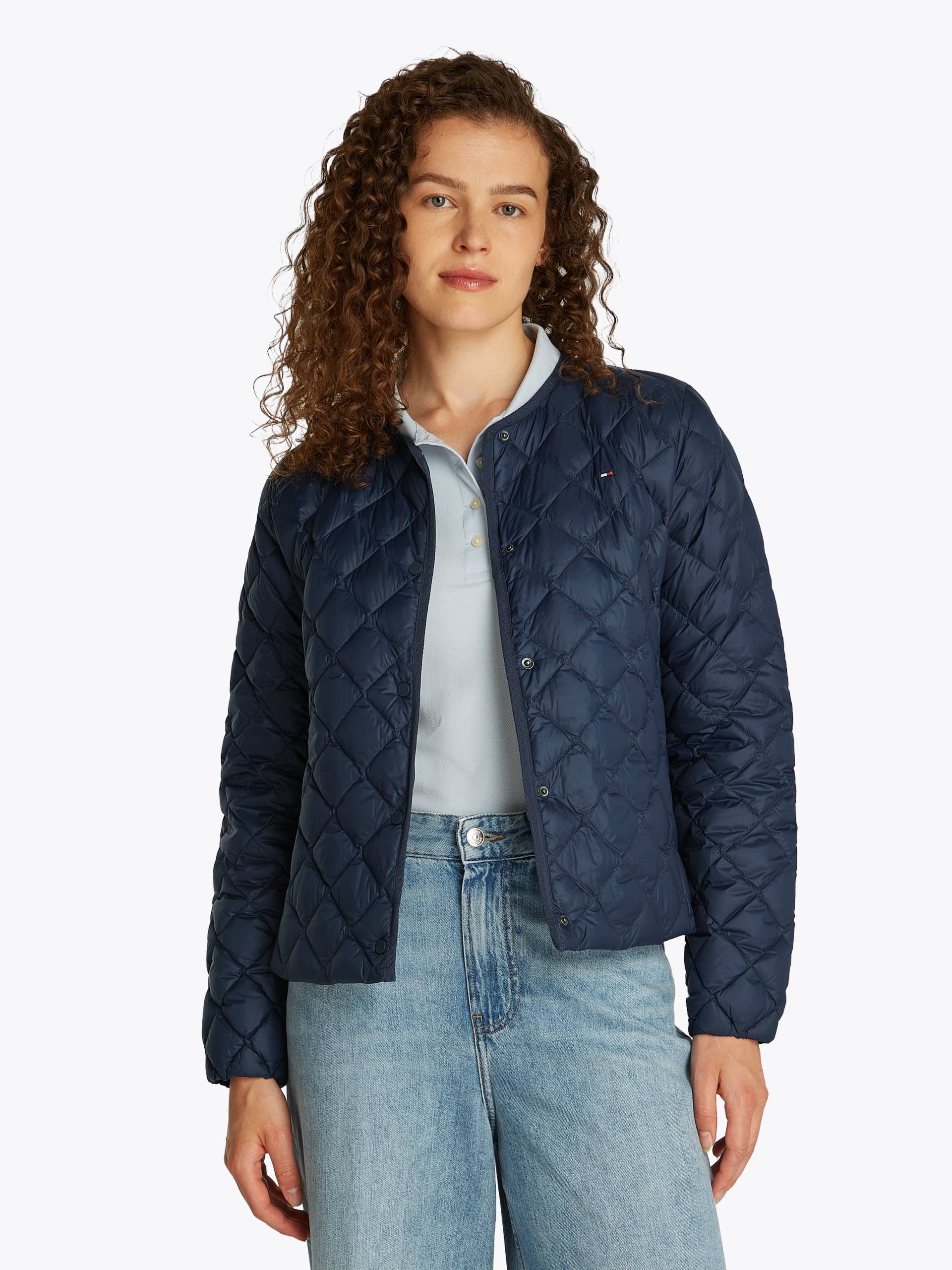 Tommy Hilfiger Steppjacke, mit Logostickerei Tommy Hilfiger Steppjacke, mit Logostickerei von TOMMY HILFIGER