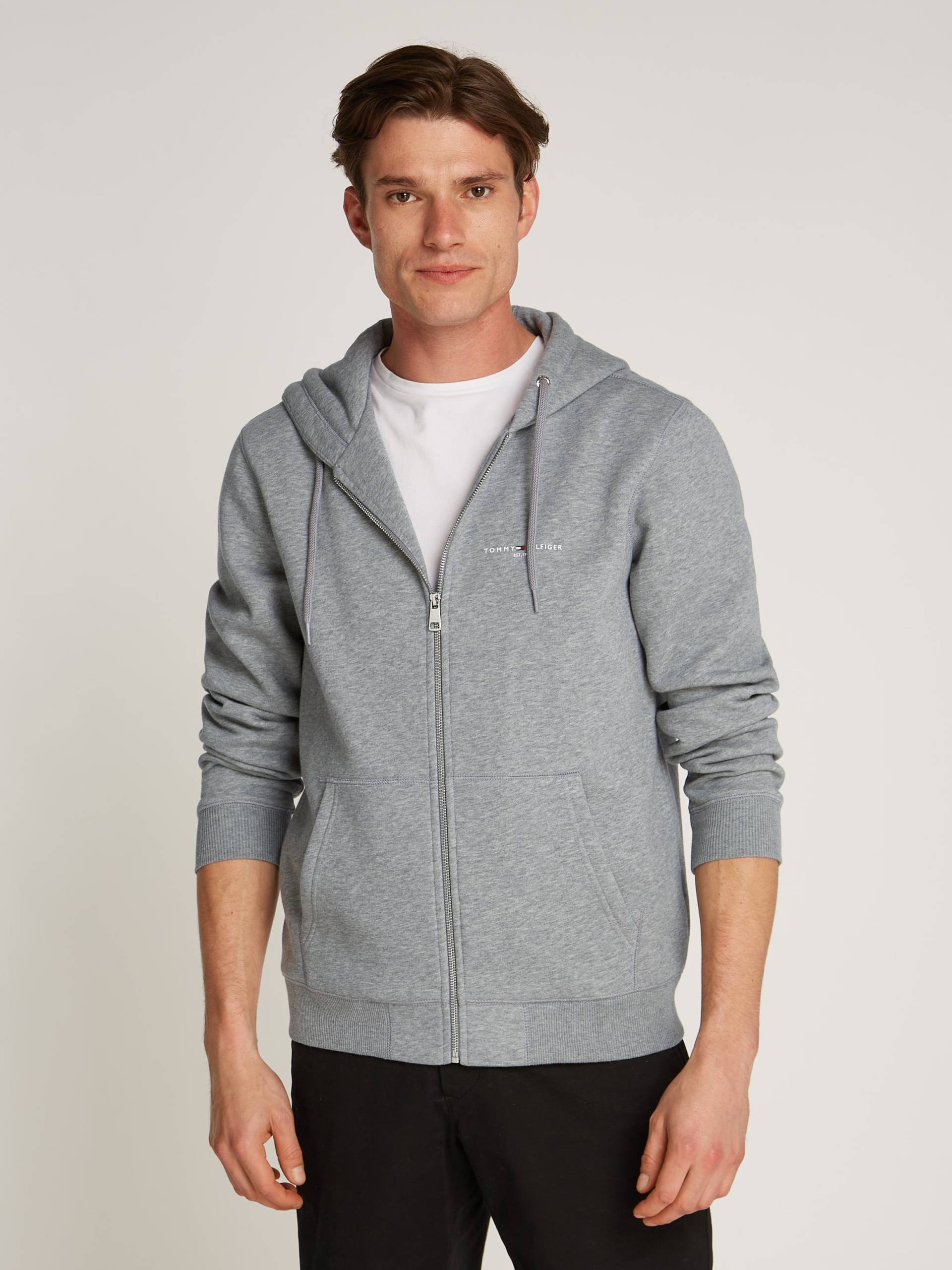 Tommy Hilfiger Sweatjacke »SMALL TOMMY LOGO ZIP HDD«, mit Logoschriftzug Tommy Hilfiger Sweatjacke »SMALL TOMMY LOGO ZIP HDD«, mit Logoschriftzug von TOMMY HILFIGER