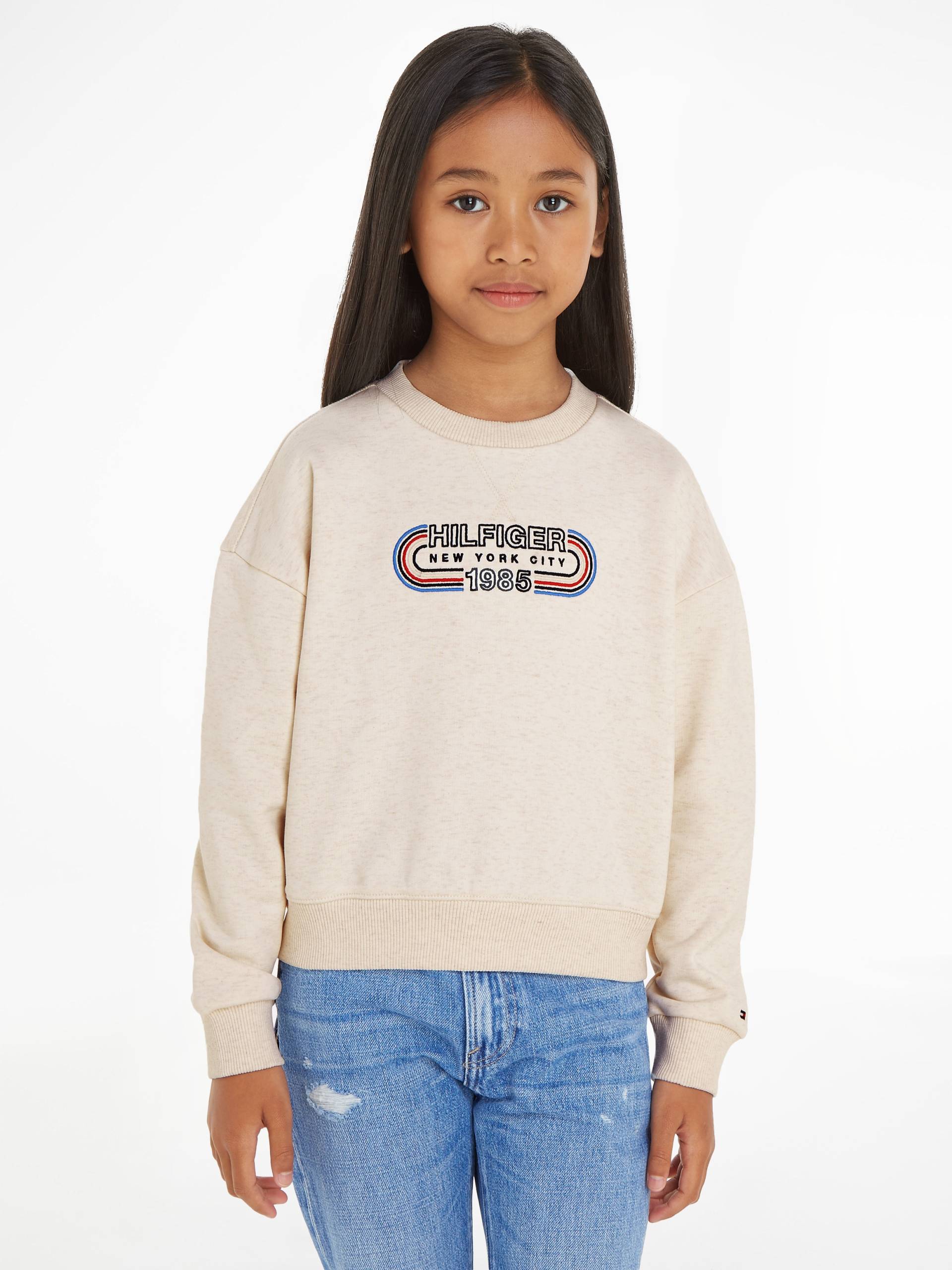 Tommy Hilfiger Sweatshirt »HILFIGER 1985 SWEATSHIRT«, Kinder bis 16 Jahre Tommy Hilfiger Sweatshirt »HILFIGER 1985 SWEATSHIRT«, Kinder bis 16 Jahre von TOMMY HILFIGER