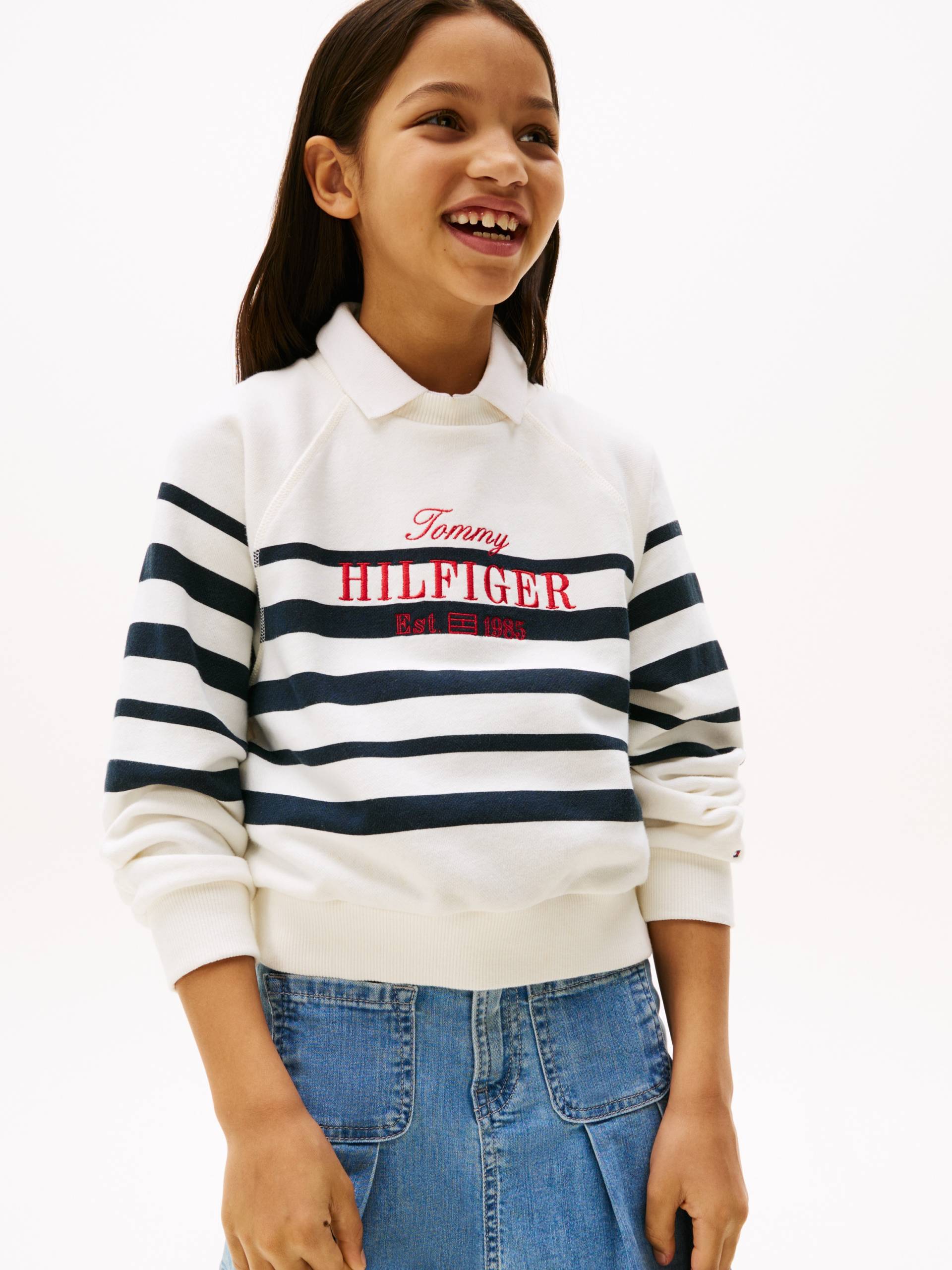 Tommy Hilfiger Sweatshirt »TOMMY SCRIPT CN SWEATSHIRT«, mit Logostickerei, mit Streifenmuster Tommy Hilfiger Sweatshirt »TOMMY SCRIPT CN SWEATSHIRT«, mit Logostickerei, mit Streifenmuster von TOMMY HILFIGER