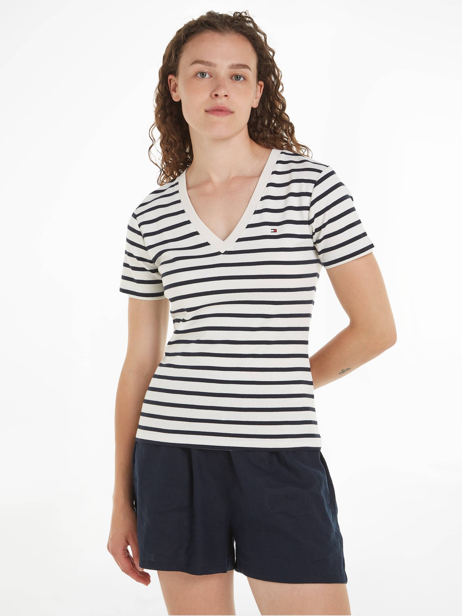 Tommy Hilfiger T-Shirt »SLIM CODY V-NK SS«, mit Logostickerei von TOMMY HILFIGER