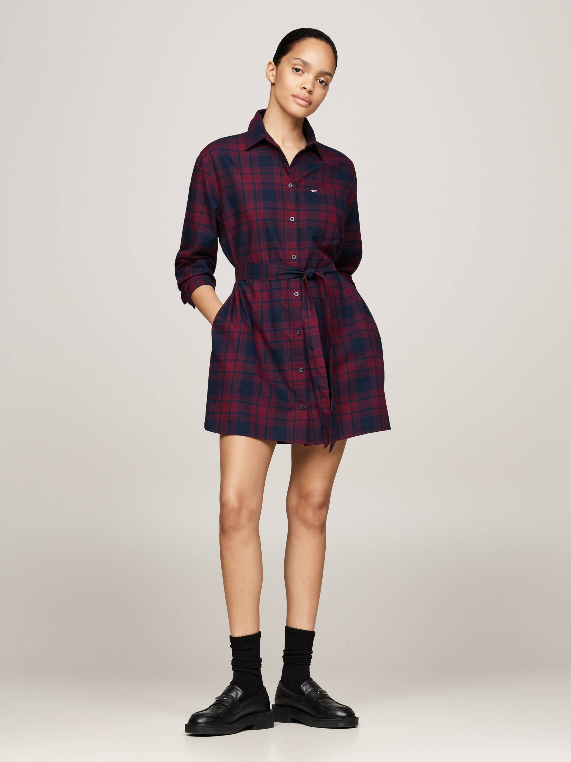 Tommy Jeans Curve Hemdblusenkleid »TJW CHECK SHIRT DRESS EXT«, in Grossen Grössen, modisches Karodessin Tommy Jeans Curve Hemdblusenkleid »TJW CHECK SHIRT DRESS EXT«, in Grossen Grössen, modisches Karodessin von TOMMY JEANS Curve