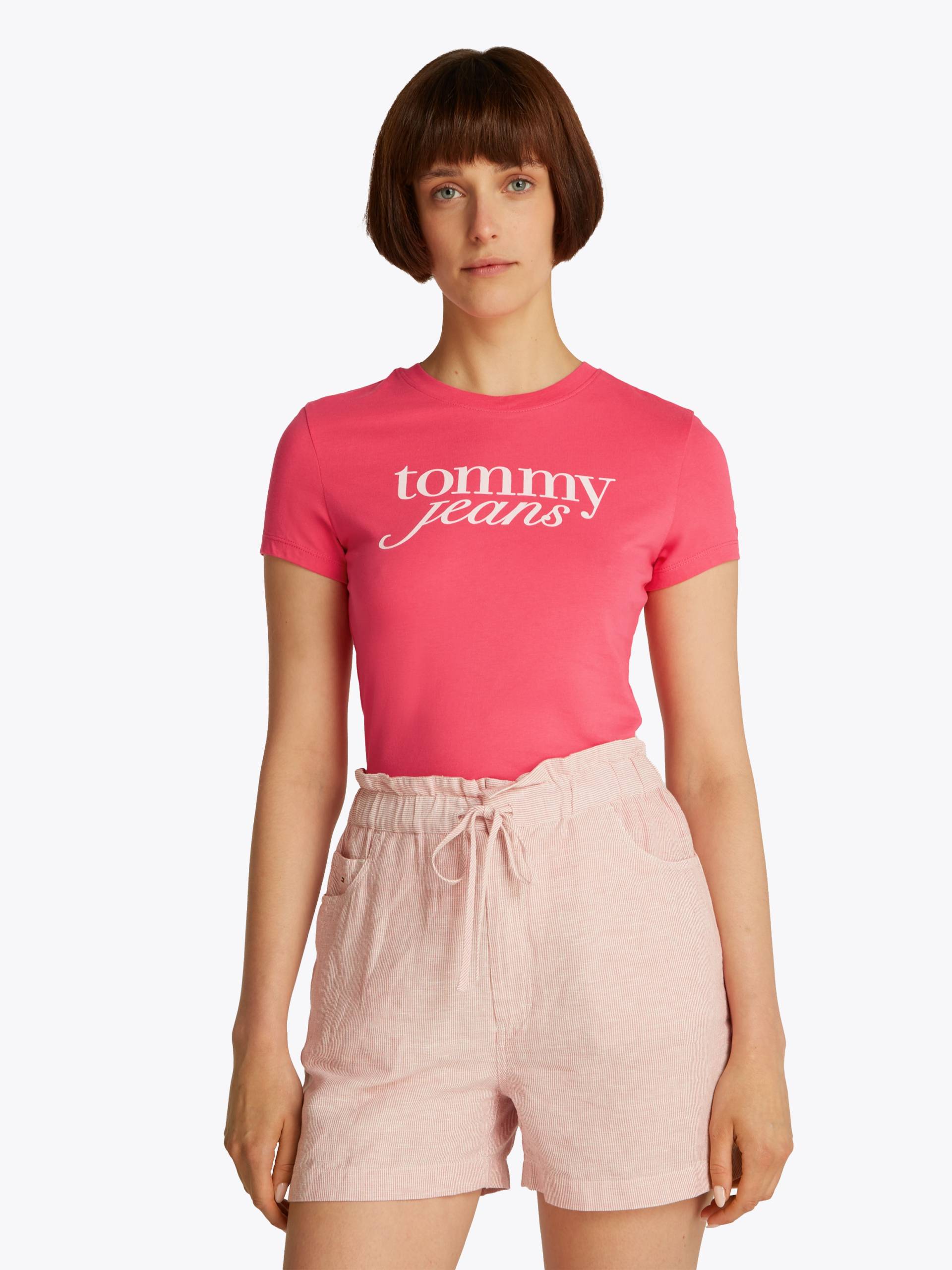 Tommy Jeans Curve Rundhalsshirt »Shirt TJW SLIM ESSENTIAL«, in Grossen Grössen, Logo-Print auf Brusthöhe, mit Logostickerei Tommy Jeans Curve Rundhalsshirt »Shirt TJW SLIM ESSENTIAL«, in Grossen Grössen, Logo-Print auf Brusthöhe, mit Logostickerei von TOMMY JEANS Curve