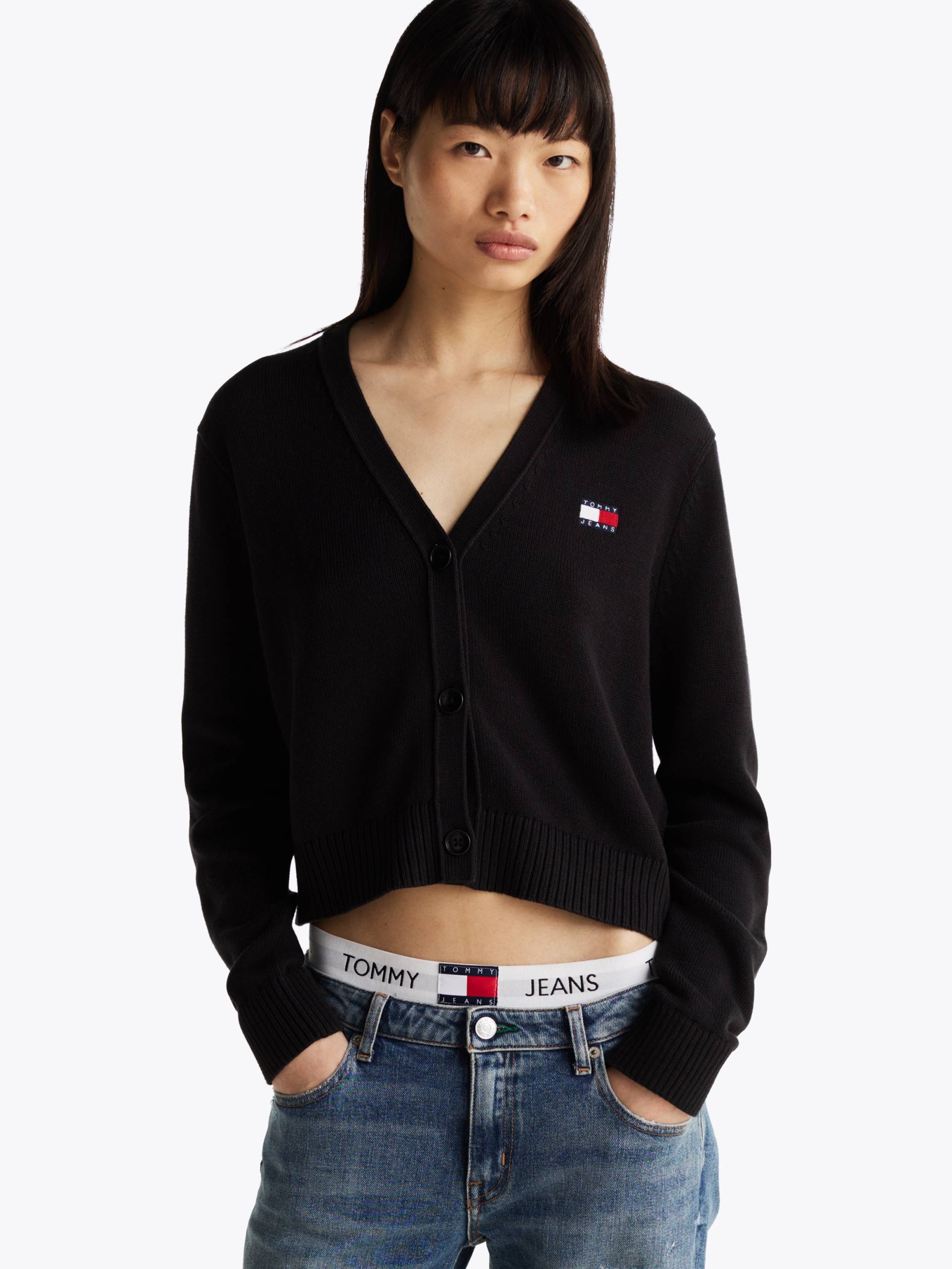 Tommy Jeans Curve Strickjacke »TJW ESSENTIAL BADGE CARDIGAN EXT«, in Grossen Grössen, Logo-Badge Tommy Jeans Curve Strickjacke »TJW ESSENTIAL BADGE CARDIGAN EXT«, in Grossen Grössen, Logo-Badge von TOMMY JEANS Curve