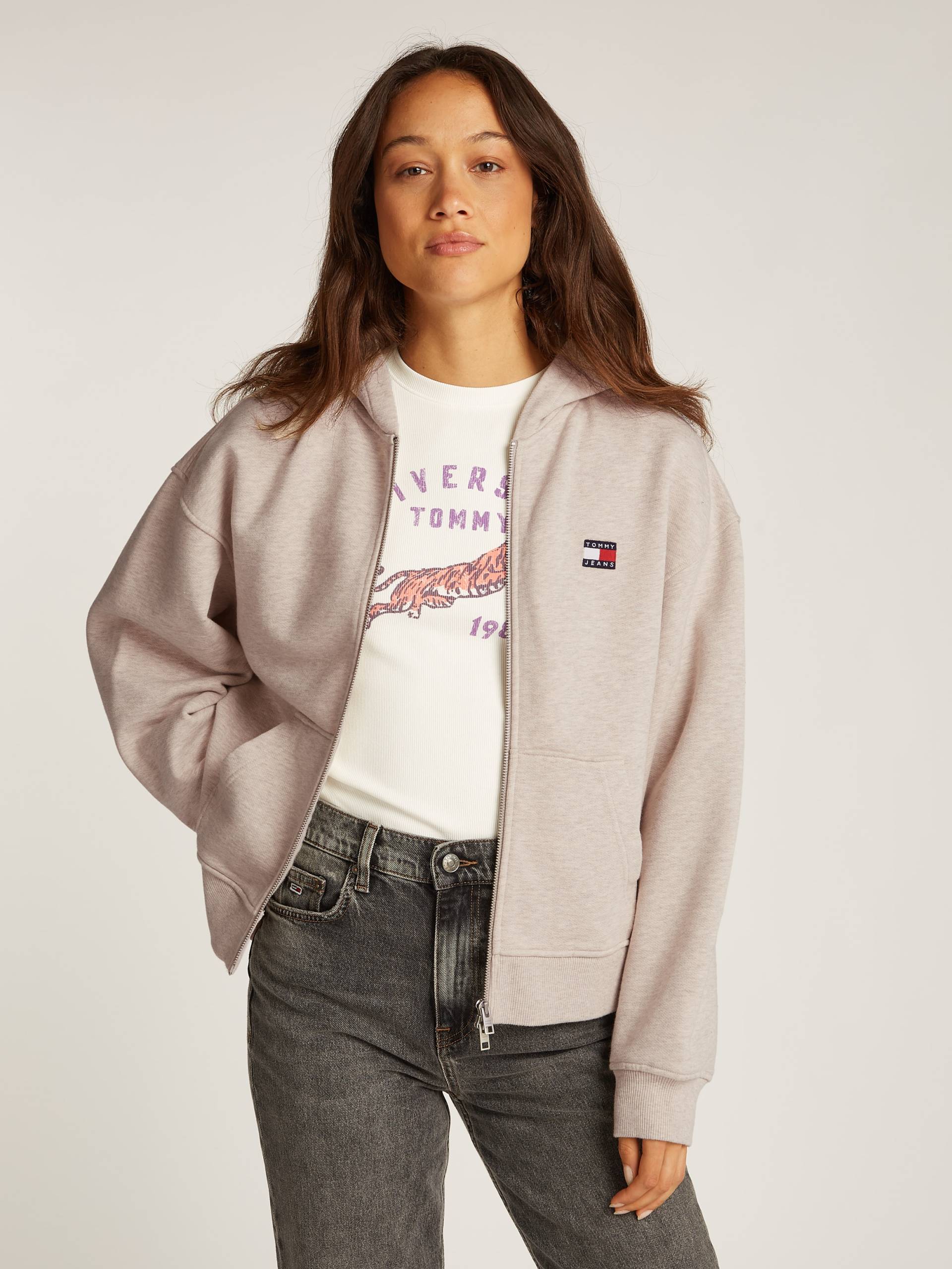 Tommy Jeans Curve Sweatshirt »Sweatshirt TJW BOXY BADG«, in Grossen Grössen, 2-Wege-Reissverschluss, mit Logostickerei Tommy Jeans Curve Sweatshirt »Sweatshirt TJW BOXY BADG«, in Grossen Grössen, 2-Wege-Reissverschluss, mit Logostickerei von TOMMY JEANS Curve