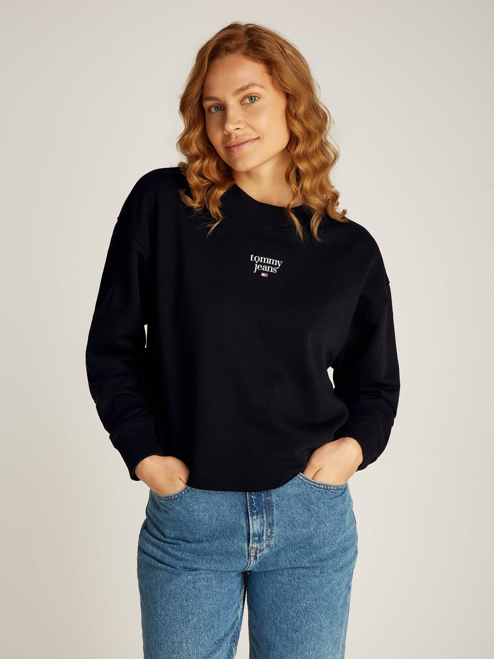 Tommy Jeans Curve Sweatshirt »TJW ESSENTIAL LOGO 1 CREW EXT«, in Grossen Grössen mit Logoschriftzug Tommy Jeans Curve Sweatshirt »TJW ESSENTIAL LOGO 1 CREW EXT«, in Grossen Grössen mit Logoschriftzug von TOMMY JEANS Curve