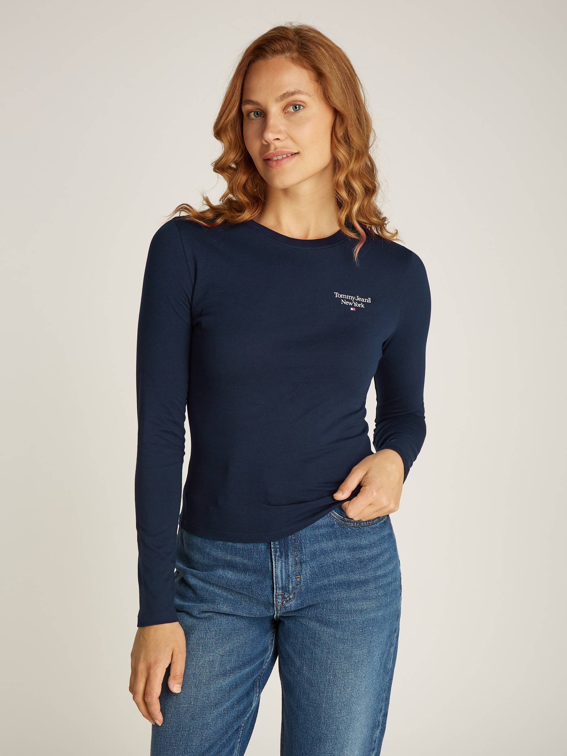 Tommy Jeans Curve T-Shirt »TJW SLIM ESSENTIAL LOGO 2 LS EXT«, in Grossen Grössen mit Logoschriftzug Tommy Jeans Curve T-Shirt »TJW SLIM ESSENTIAL LOGO 2 LS EXT«, in Grossen Grössen mit Logoschriftzug von TOMMY JEANS Curve