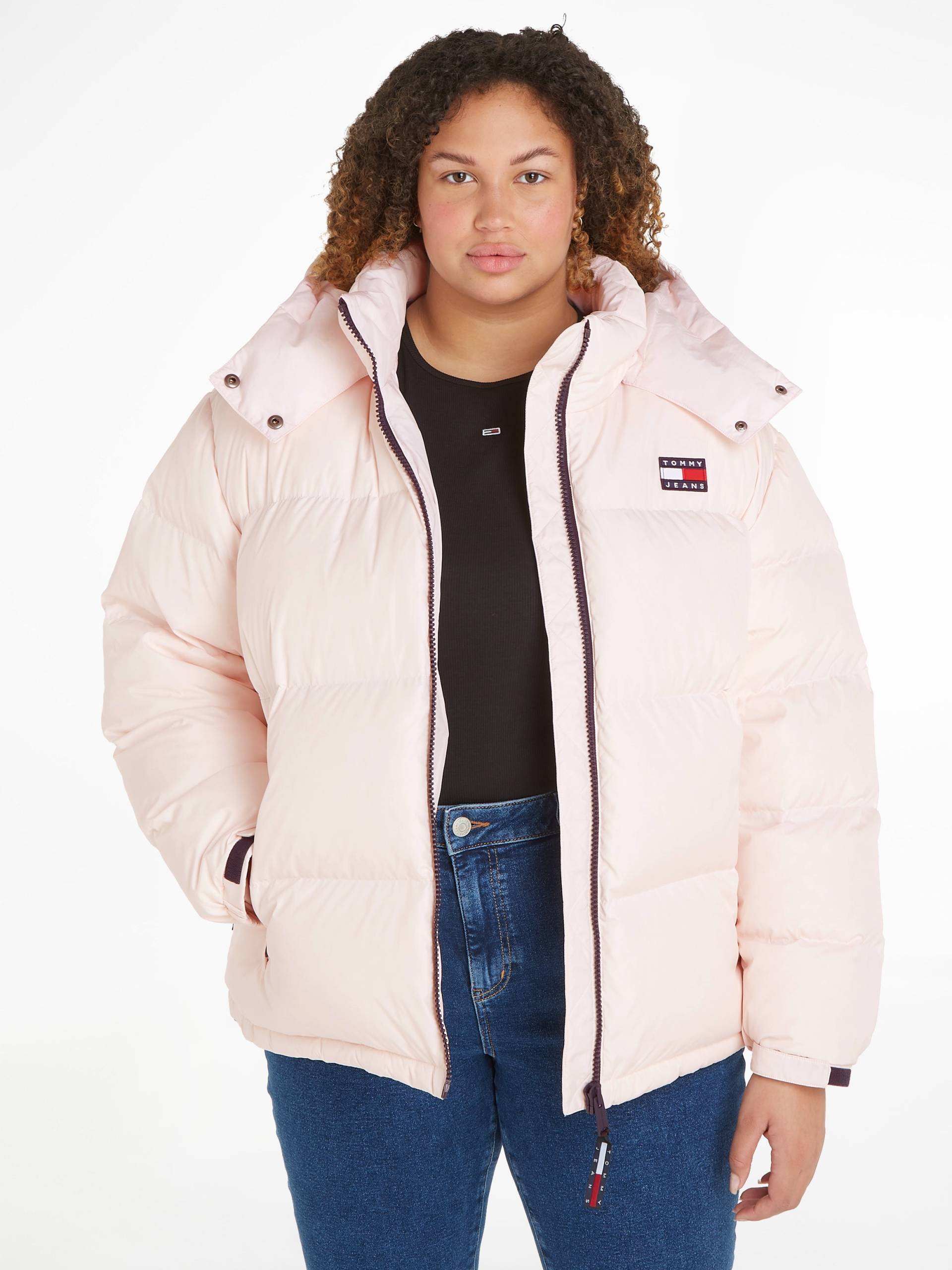 Tommy Jeans Curve Winterjacke »TJW CRV ALASKA PUFFER«, mit Kapuze von TOMMY JEANS Curve