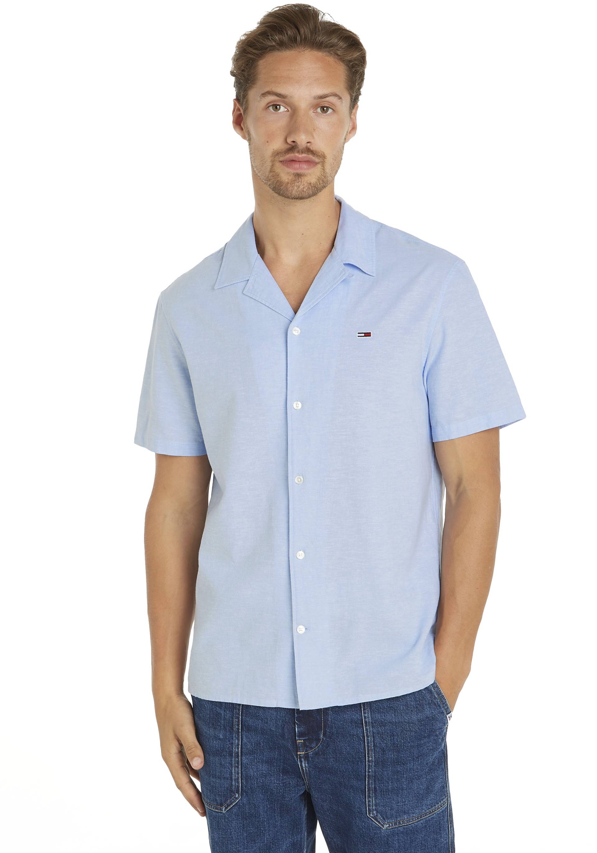 Tommy Jeans Plus Kurzarmhemd »TJM LINEN BLEND CAMP SHIRT EXT«, Grosse Grössen Tommy Jeans Plus Kurzarmhemd »TJM LINEN BLEND CAMP SHIRT EXT«, Grosse Grössen von TOMMY JEANS Plus