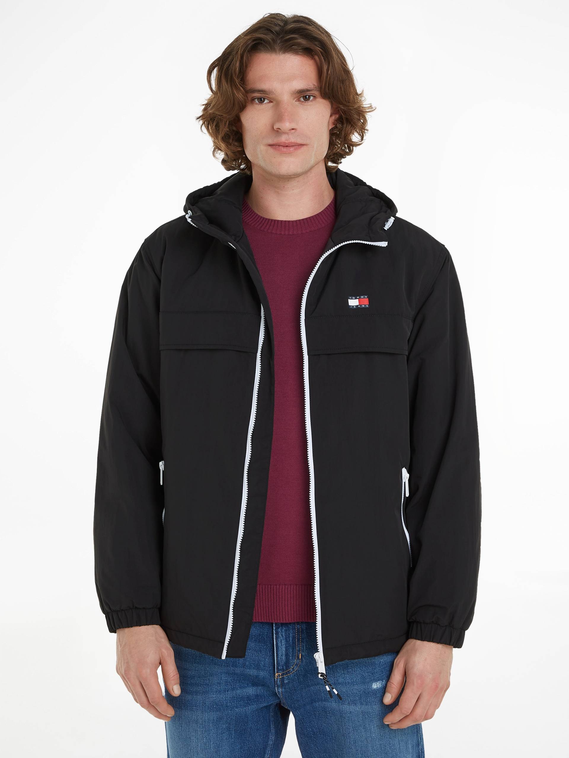 Tommy Jeans Plus Outdoorjacke »TJM PADDED SOLID CHICAGO EXT«, mit Kapuze, Grosse Grössen mit Logopatch Tommy Jeans Plus Outdoorjacke »TJM PADDED SOLID CHICAGO EXT«, mit Kapuze, Grosse Grössen mit Logopatch von TOMMY JEANS Plus