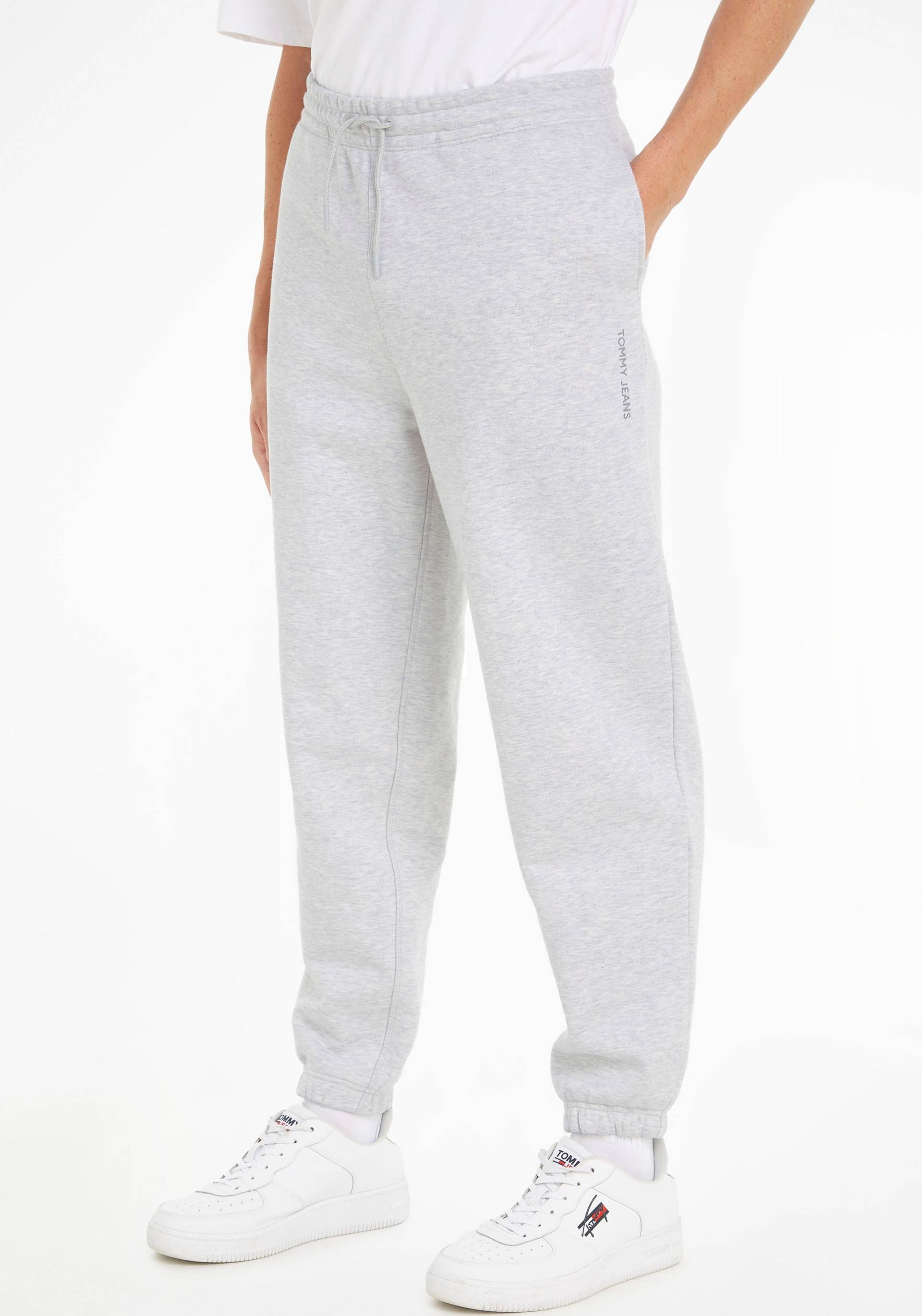 Tommy Jeans Plus Sweatpants »TJM RLX NEW CLASSICS JOG EXT«, mit Tommy Jeans Schriftzug Tommy Jeans Plus Sweatpants »TJM RLX NEW CLASSICS JOG EXT«, mit Tommy Jeans Schriftzug von TOMMY JEANS Plus