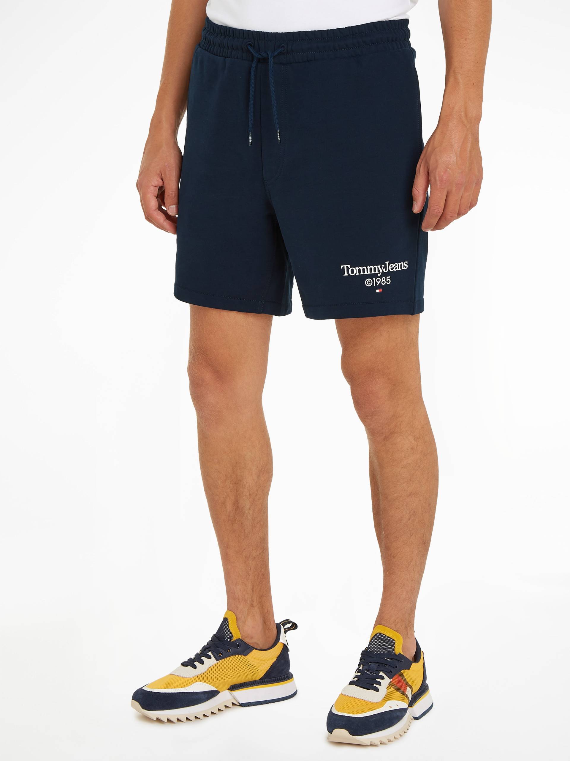 Tommy Jeans Plus Sweatshorts »TJM ENTRY GRAPHIC SHORT EXT« von TOMMY JEANS Plus