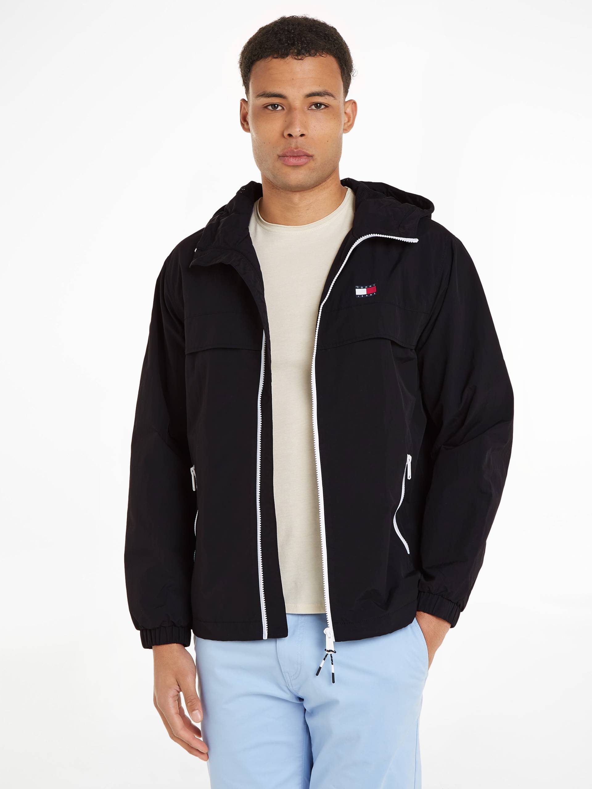 Tommy Jeans Plus Windbreaker »TJM CHICAGO WINDBREAKER EXT«, mit Kapuze von TOMMY JEANS Plus