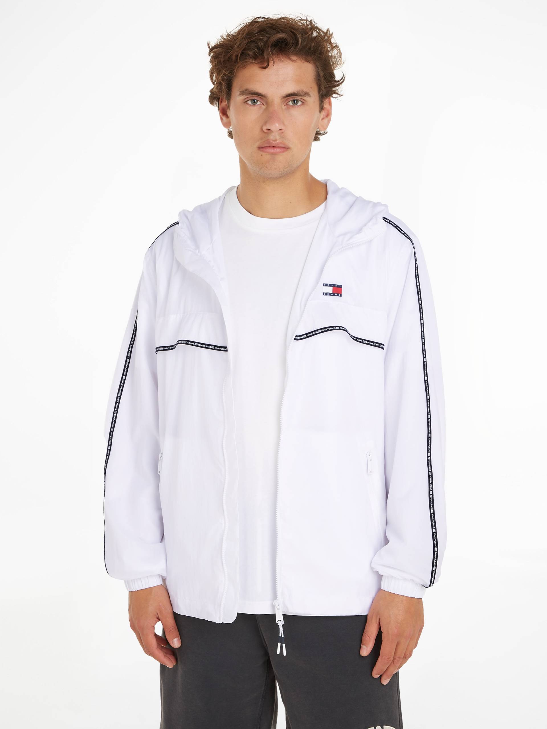 Tommy Jeans Blouson »TJM CHICAGO TAPE WINDBREAKER EXT«, mit Kapuze von TOMMY JEANS