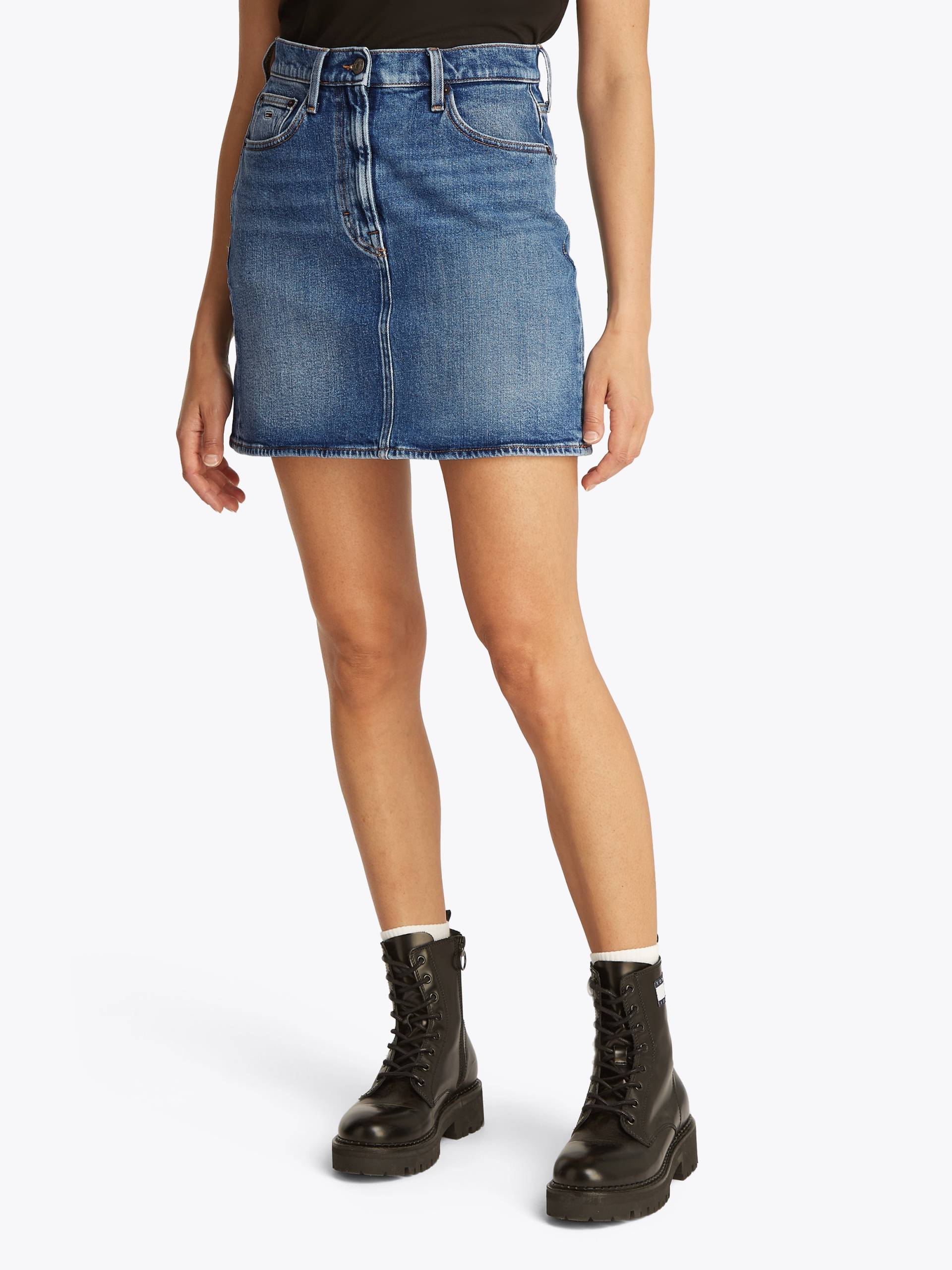 Tommy Jeans Jeansrock »MOM SKIRT BI0134«, mit Logo-Badge von TOMMY JEANS