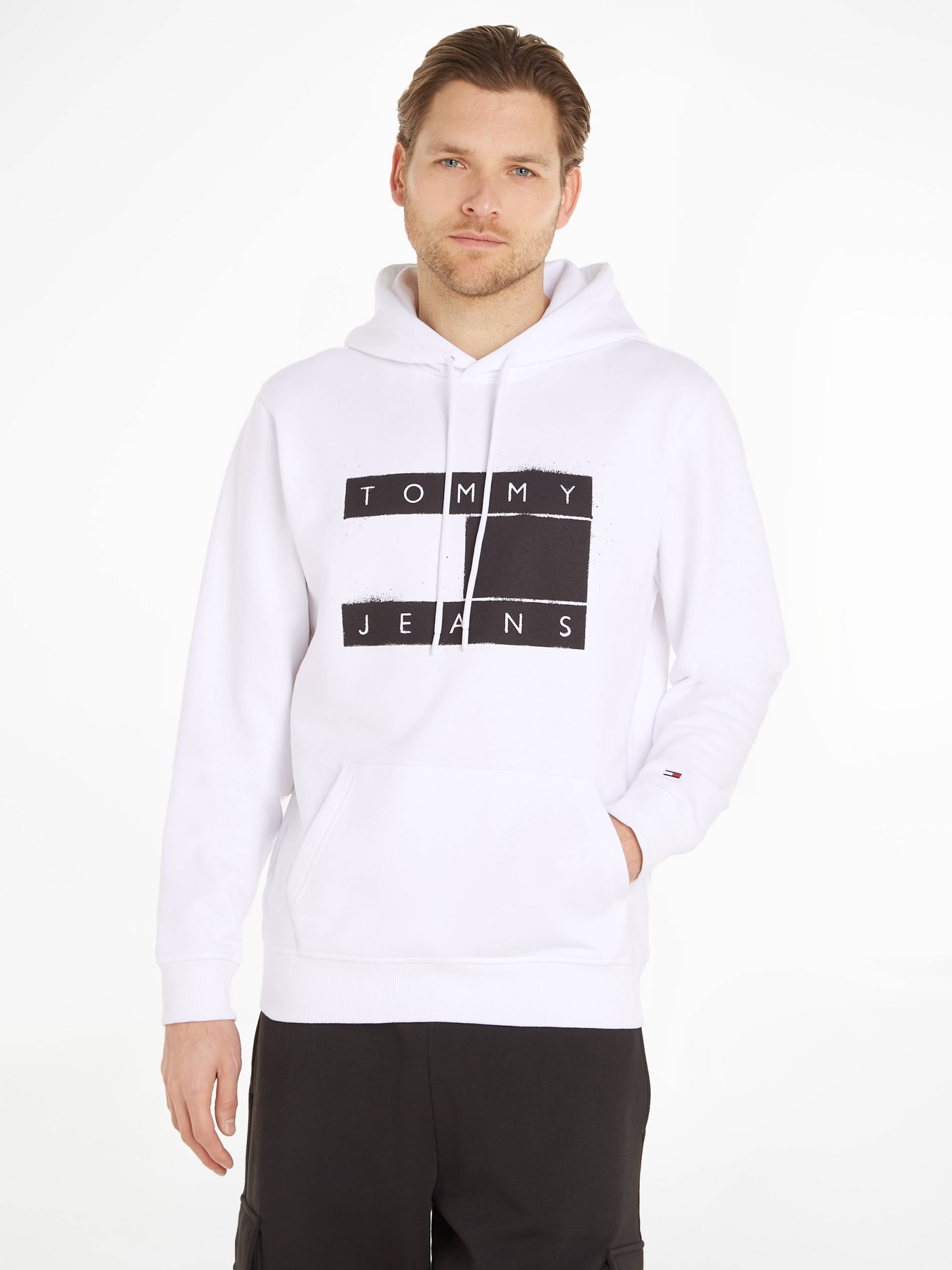 Tommy Jeans Kapuzensweatshirt »TJM REG FLAG SPRAY HOODIE« von TOMMY JEANS