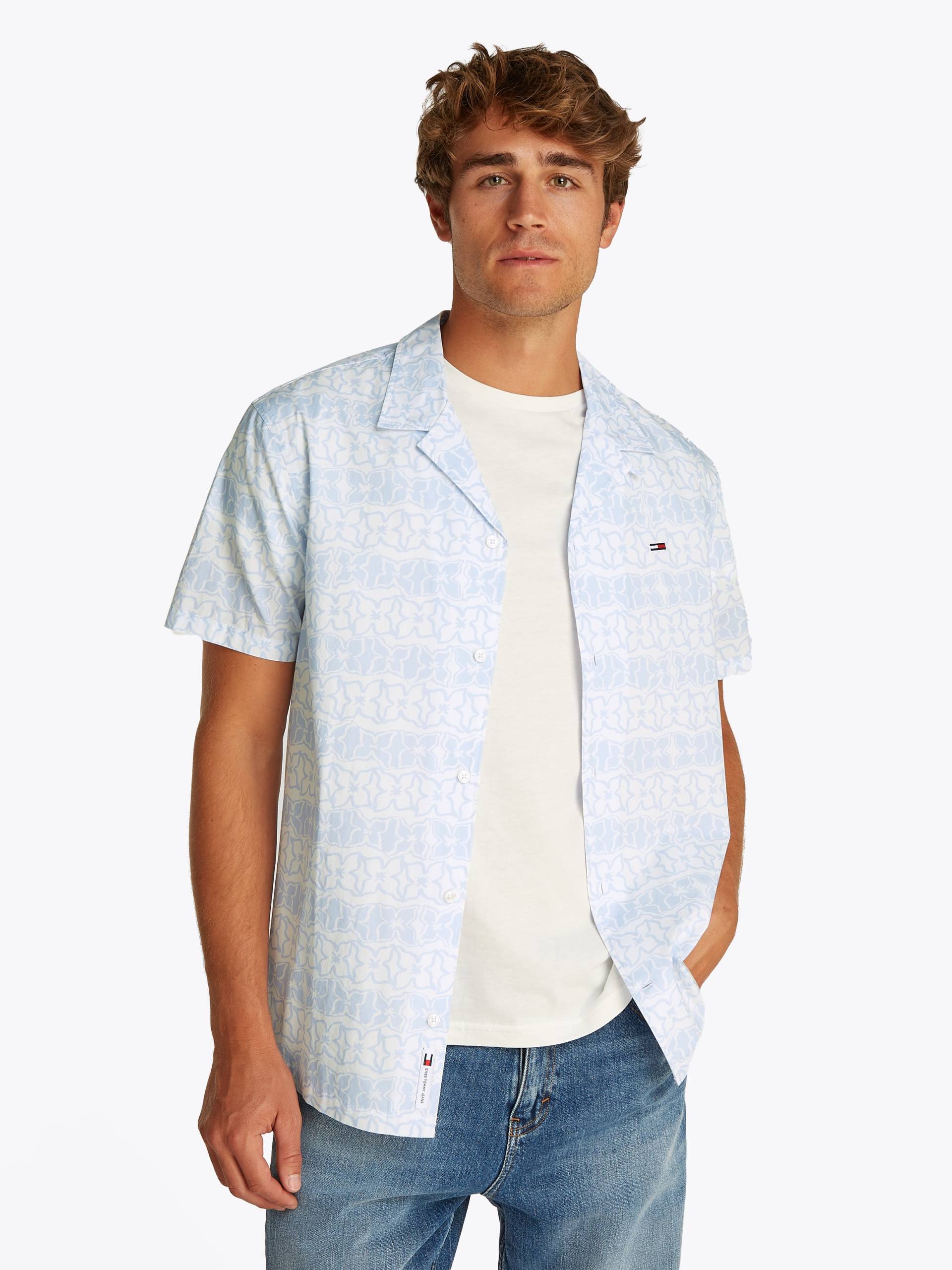 Tommy Jeans Kurzarmhemd »TJM REG AOP SS SHIRT EXT«, mit sommerlichen Print Tommy Jeans Kurzarmhemd »TJM REG AOP SS SHIRT EXT«, mit sommerlichen Print von TOMMY JEANS