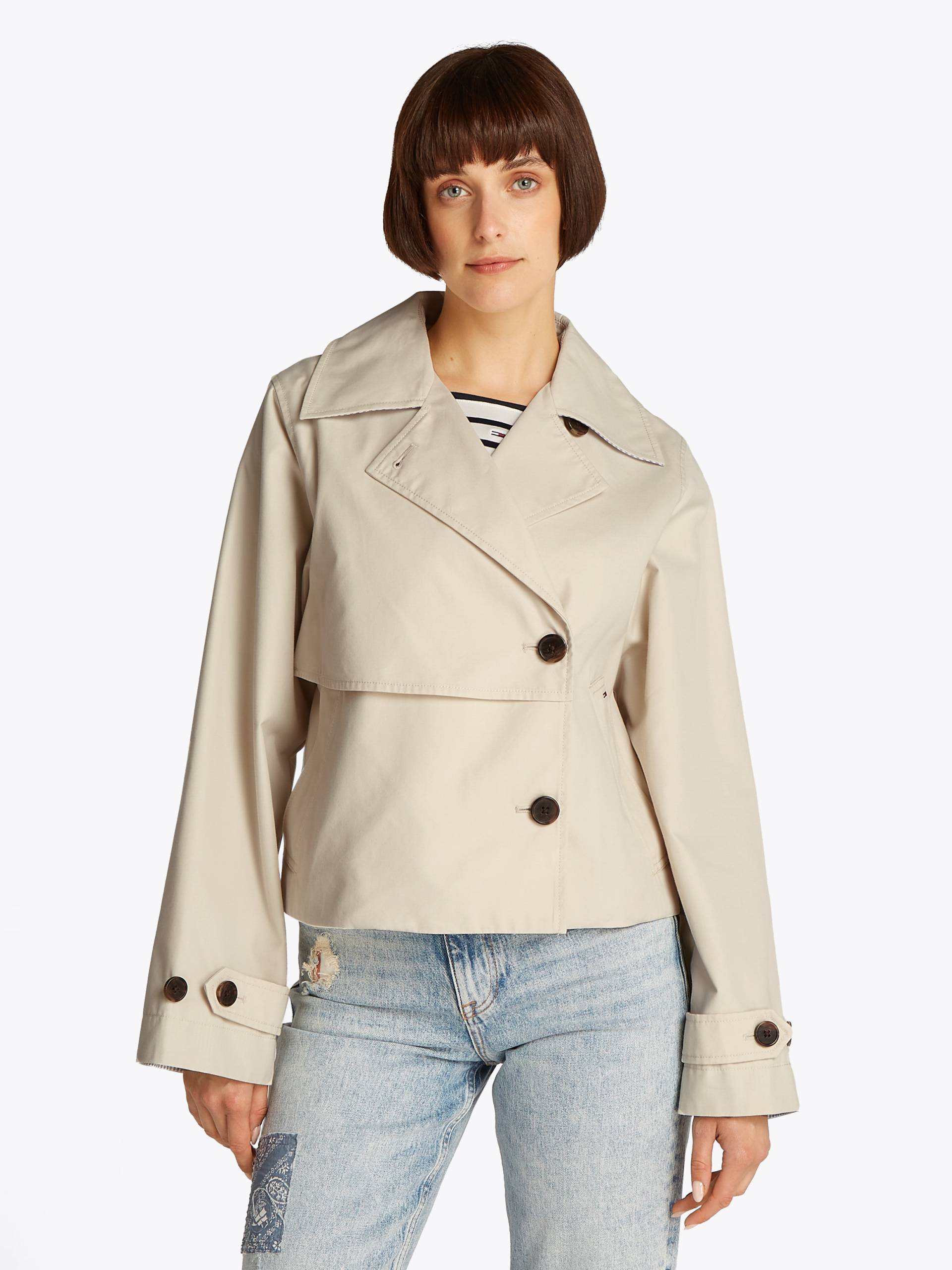 Tommy Jeans Kurzjacke »TJW SHORT TRENCH JACKET«, mit kurzem Schnitt, mit Eingrifftaschen Tommy Jeans Kurzjacke »TJW SHORT TRENCH JACKET«, mit kurzem Schnitt, mit Eingrifftaschen von TOMMY JEANS