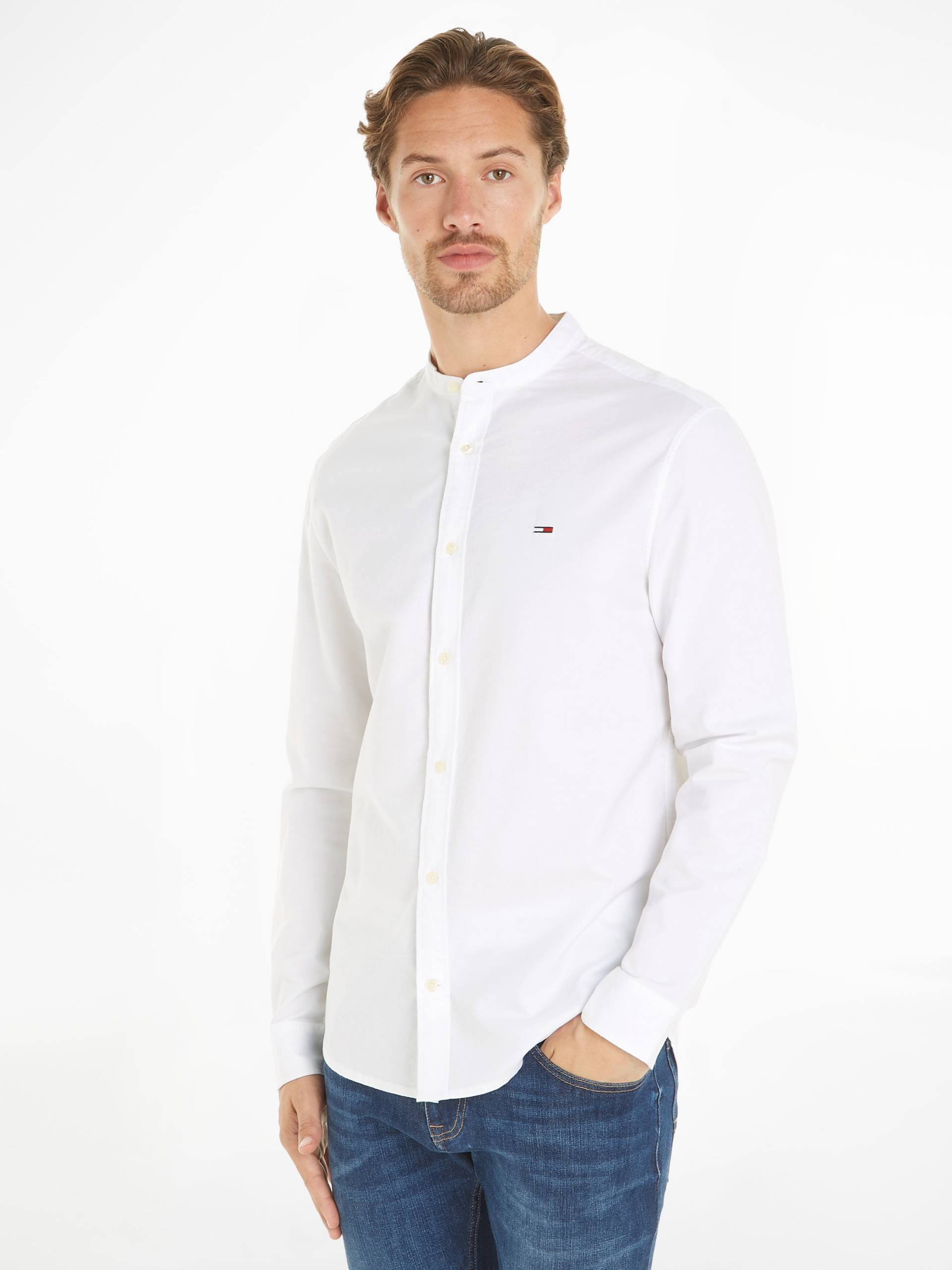 Tommy Jeans Langarmhemd »TJM REG OXFORD MAO SHIRT«, mit Logostickerei Tommy Jeans Langarmhemd »TJM REG OXFORD MAO SHIRT«, mit Logostickerei von TOMMY JEANS