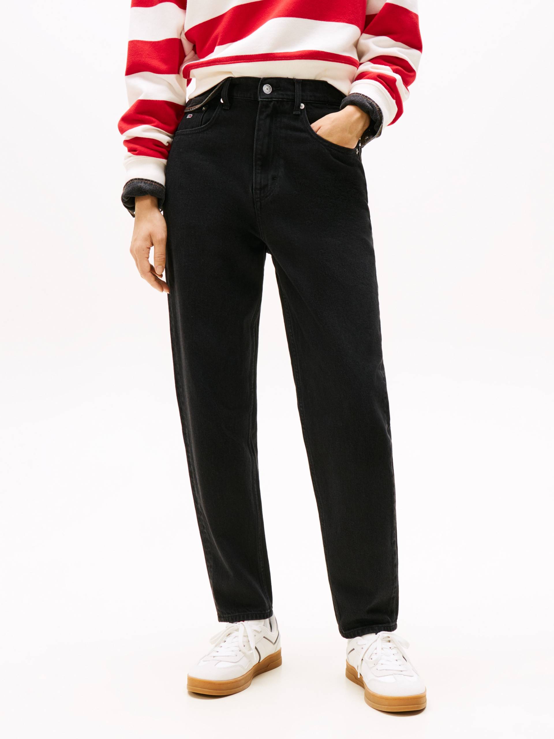 Tommy Jeans Mom-Jeans »High waist - Mom-Jeans Tapered«, mit Logo-Badge, Logostickerei von TOMMY JEANS
