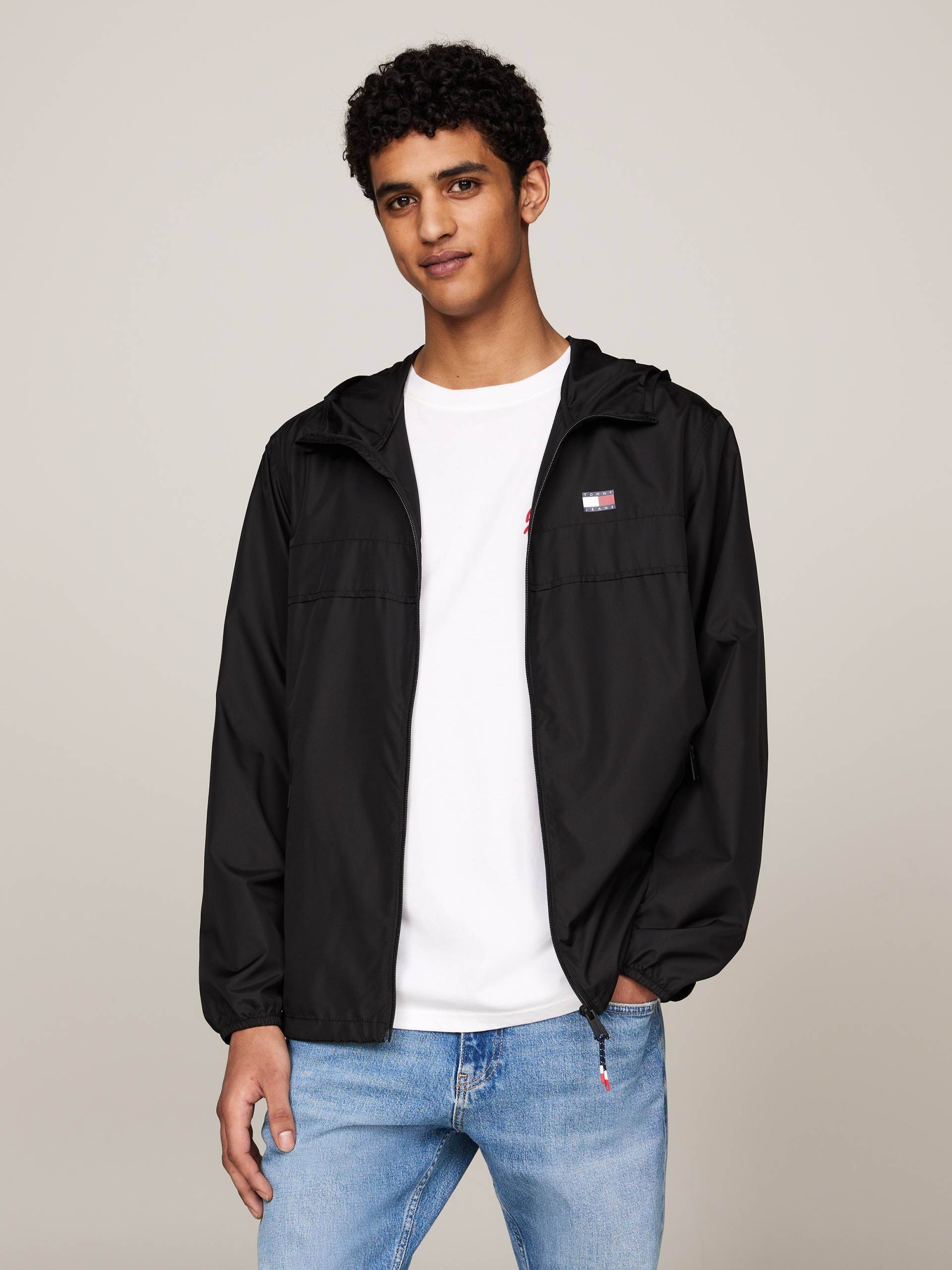 Tommy Jeans Outdoorjacke »TJM LW CHICAGO JACKET«, mit Kapuze, mit Logoprägung Tommy Jeans Outdoorjacke »TJM LW CHICAGO JACKET«, mit Kapuze, mit Logoprägung von TOMMY JEANS