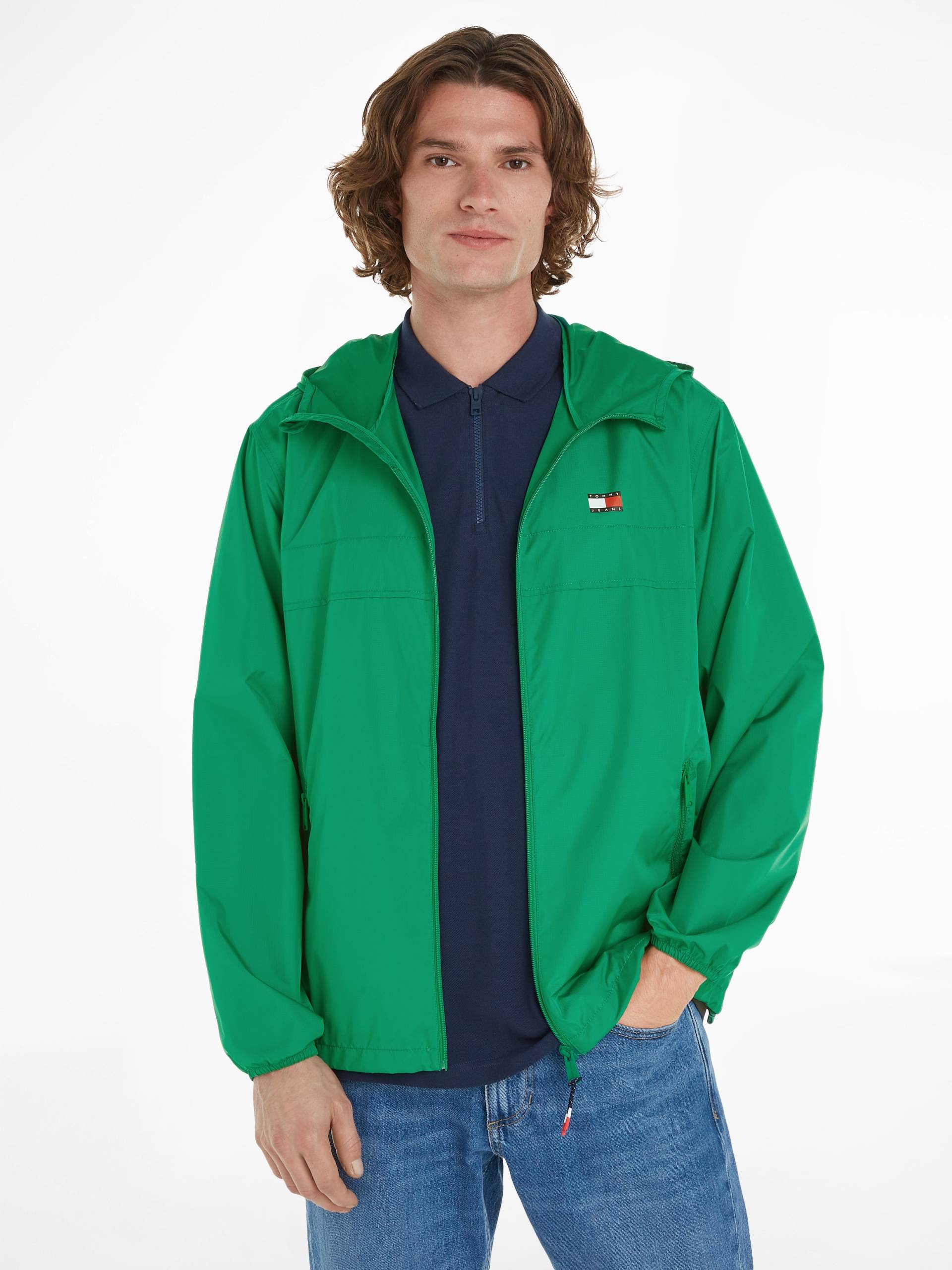 Tommy Jeans Outdoorjacke »TJM LW CHICAGO JACKET«, mit Kapuze, mit Logoprägung Tommy Jeans Outdoorjacke »TJM LW CHICAGO JACKET«, mit Kapuze, mit Logoprägung von TOMMY JEANS