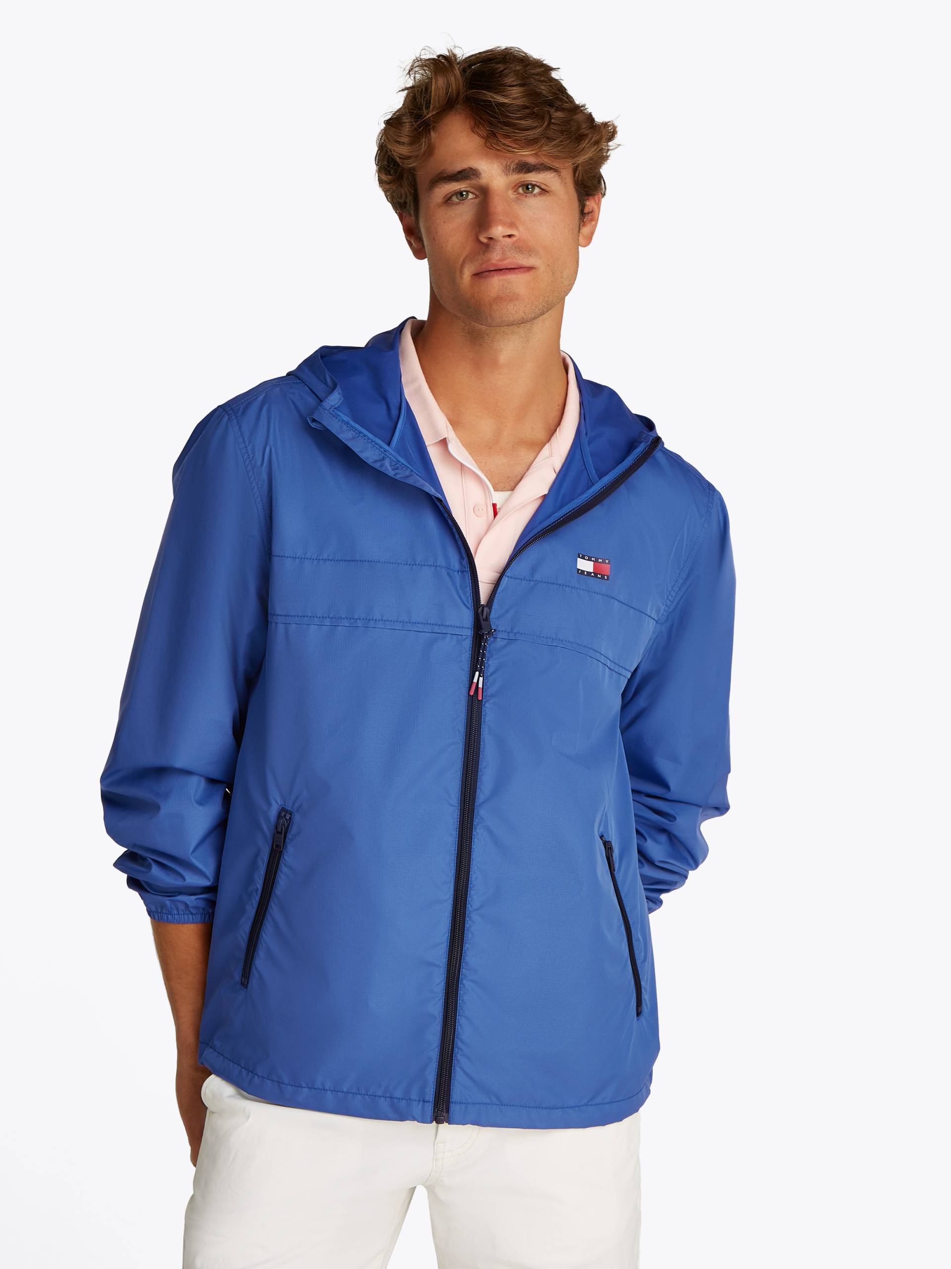 Tommy Jeans Outdoorjacke »TJM LW CHICAGO JACKET«, mit Kapuze, mit Logoprägung Tommy Jeans Outdoorjacke »TJM LW CHICAGO JACKET«, mit Kapuze, mit Logoprägung von TOMMY JEANS