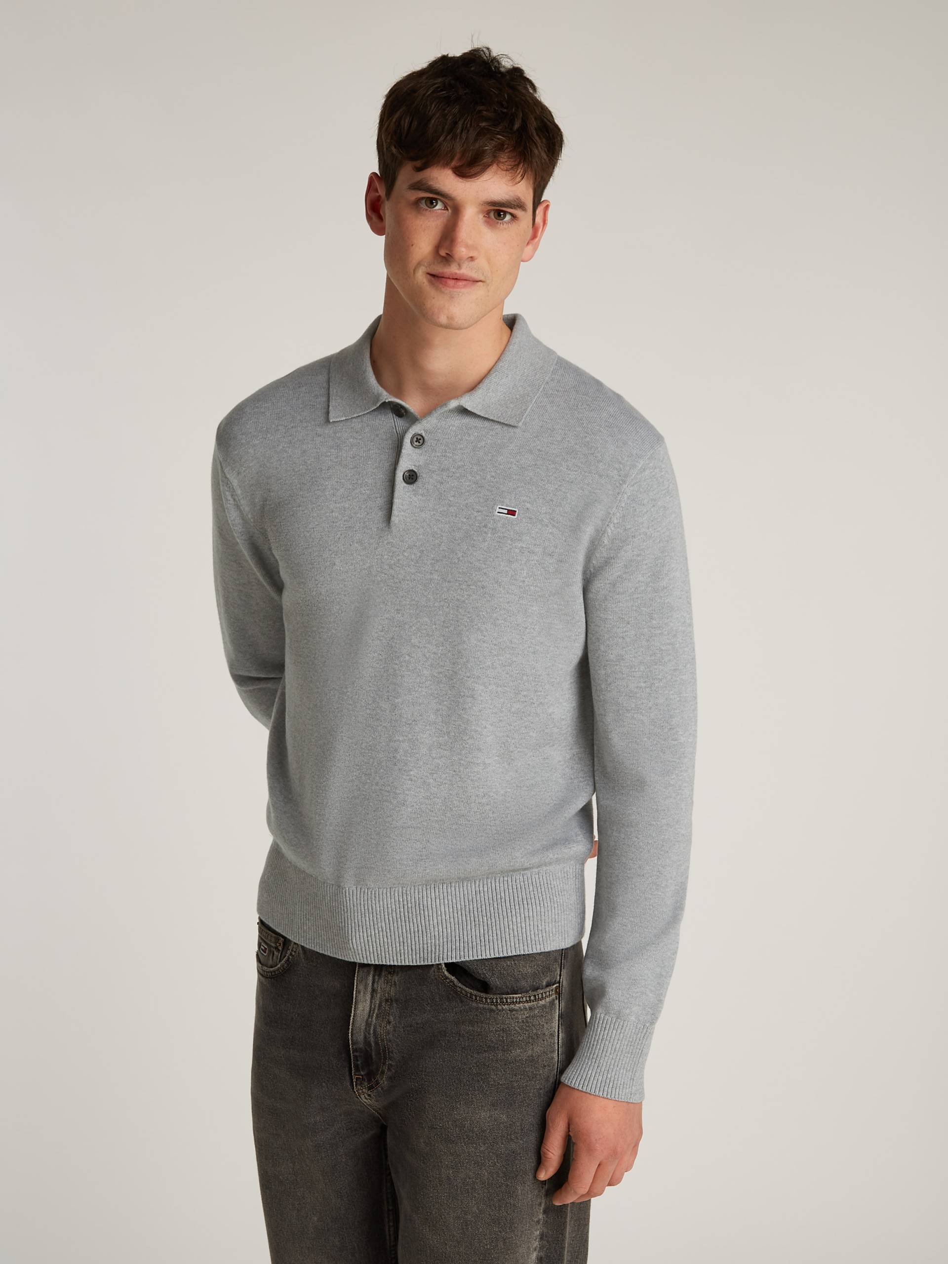 Tommy Jeans Polokragenpullover »TJM SLIM ESSENTIAL POLO SWEATER«, mit Logostickerei von TOMMY JEANS