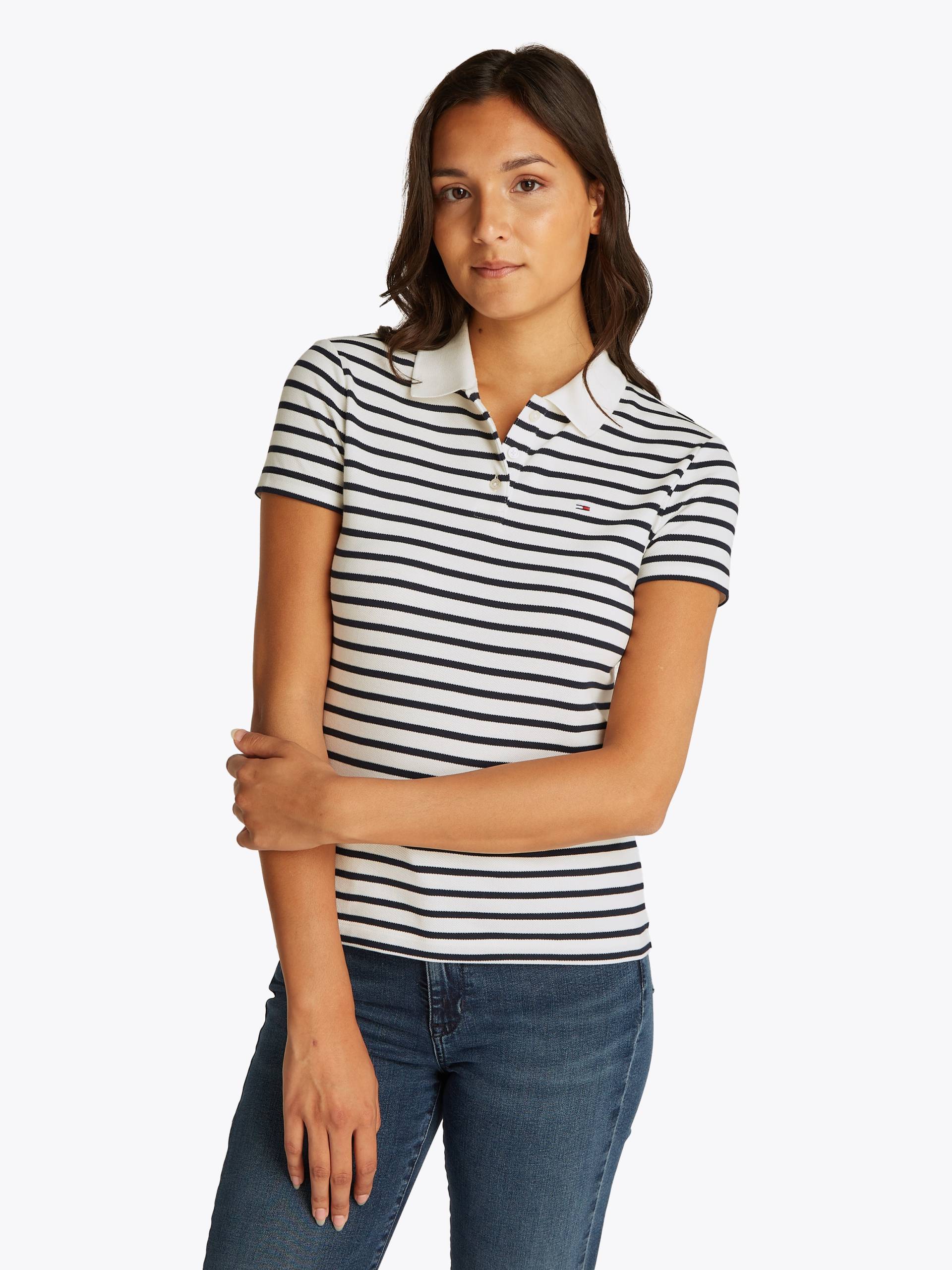 Tommy Jeans Poloshirt »TJW SLIM ESSENTIAL POLO SS«, mit Logostickerei Tommy Jeans Poloshirt »TJW SLIM ESSENTIAL POLO SS«, mit Logostickerei von TOMMY JEANS
