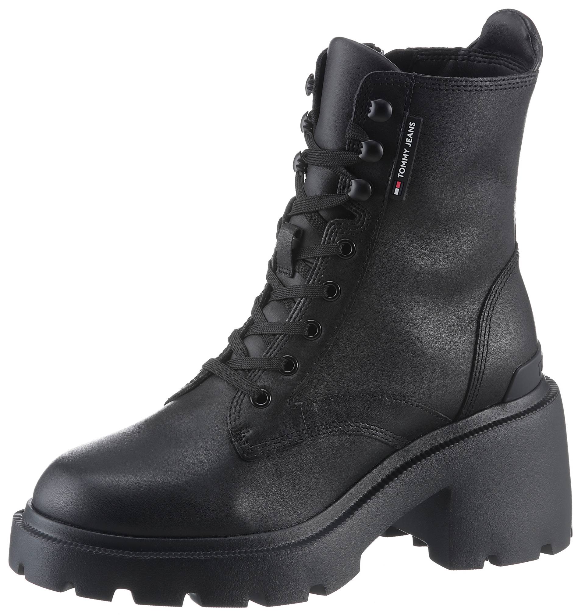 Tommy Jeans Schnürstiefelette »TJW MID HEEL BOOT LEATHER«, Blockabsatz, Plateau, Schnürboots, Chunkyboots mit Label Tommy Jeans Schnürstiefelette »TJW MID HEEL BOOT LEATHER«, Blockabsatz, Plateau, Schnürboots, Chunkyboots mit Label von TOMMY JEANS