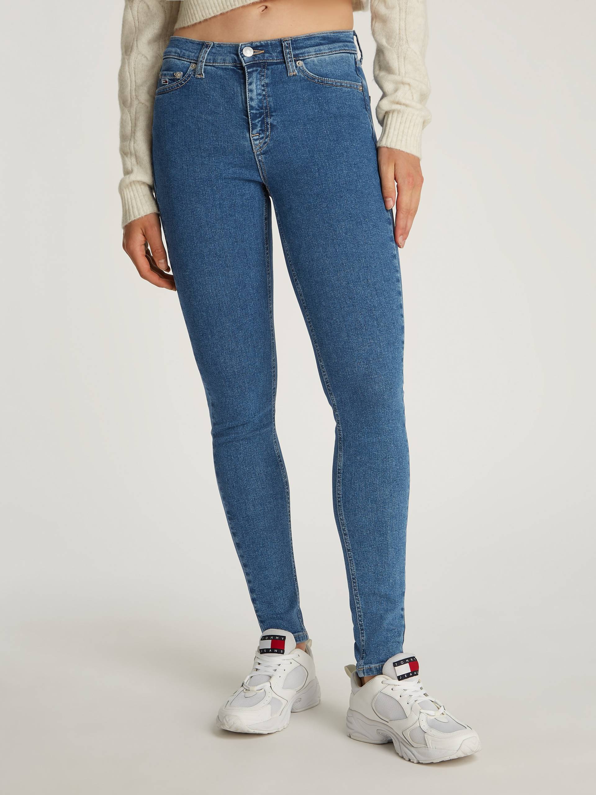Tommy Jeans Skinny-fit-Jeans »Nora Mid Rise Skinny Fit«, mit Waschung, mit Logo-Badge Tommy Jeans Skinny-fit-Jeans »Nora Mid Rise Skinny Fit«, mit Waschung, mit Logo-Badge von TOMMY JEANS