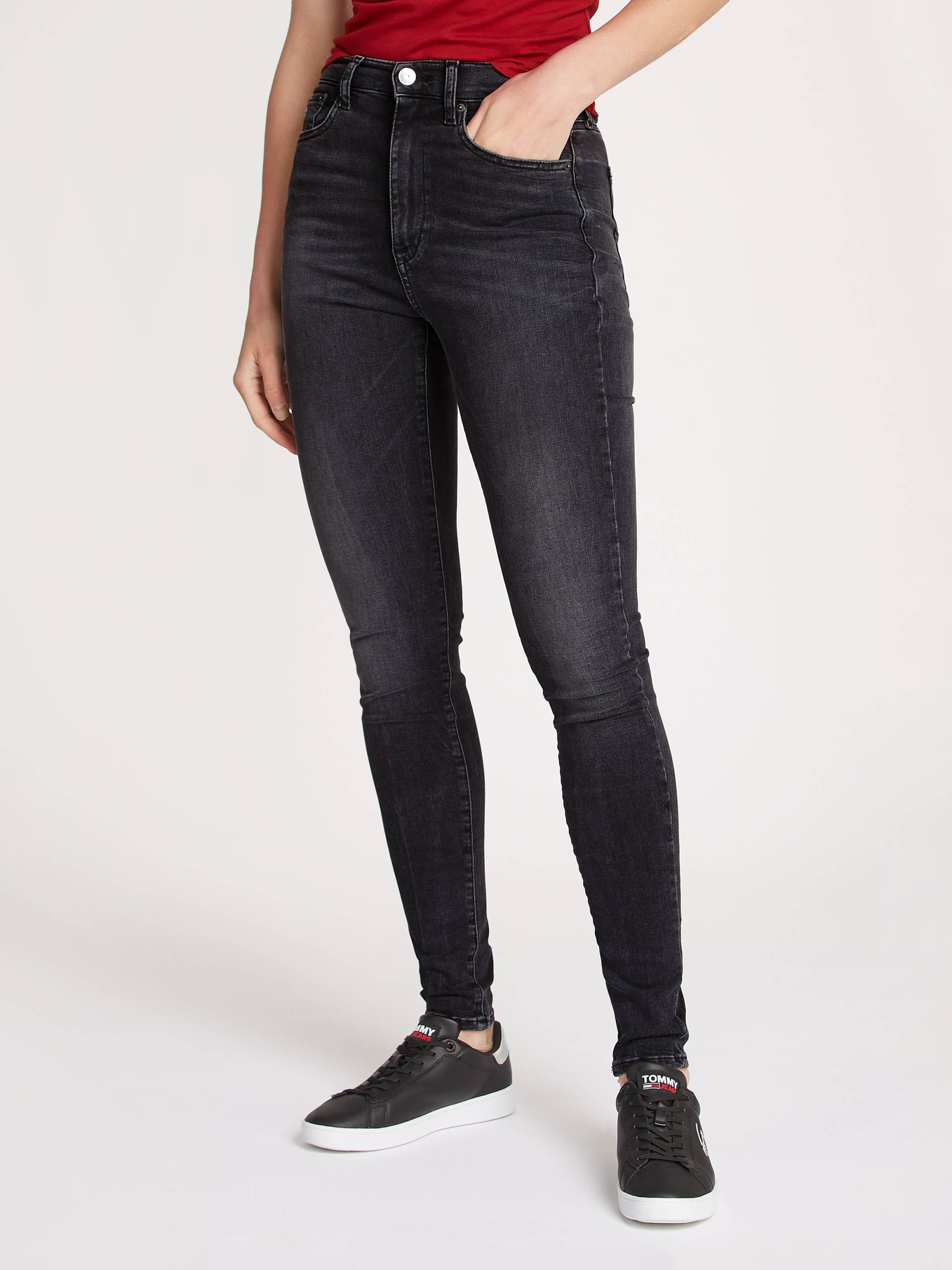 Tommy Jeans Skinny-fit-Jeans »Sylvia High Rise Skinny«, mit Logo-Badge Tommy Jeans Skinny-fit-Jeans »Sylvia High Rise Skinny«, mit Logo-Badge von TOMMY JEANS