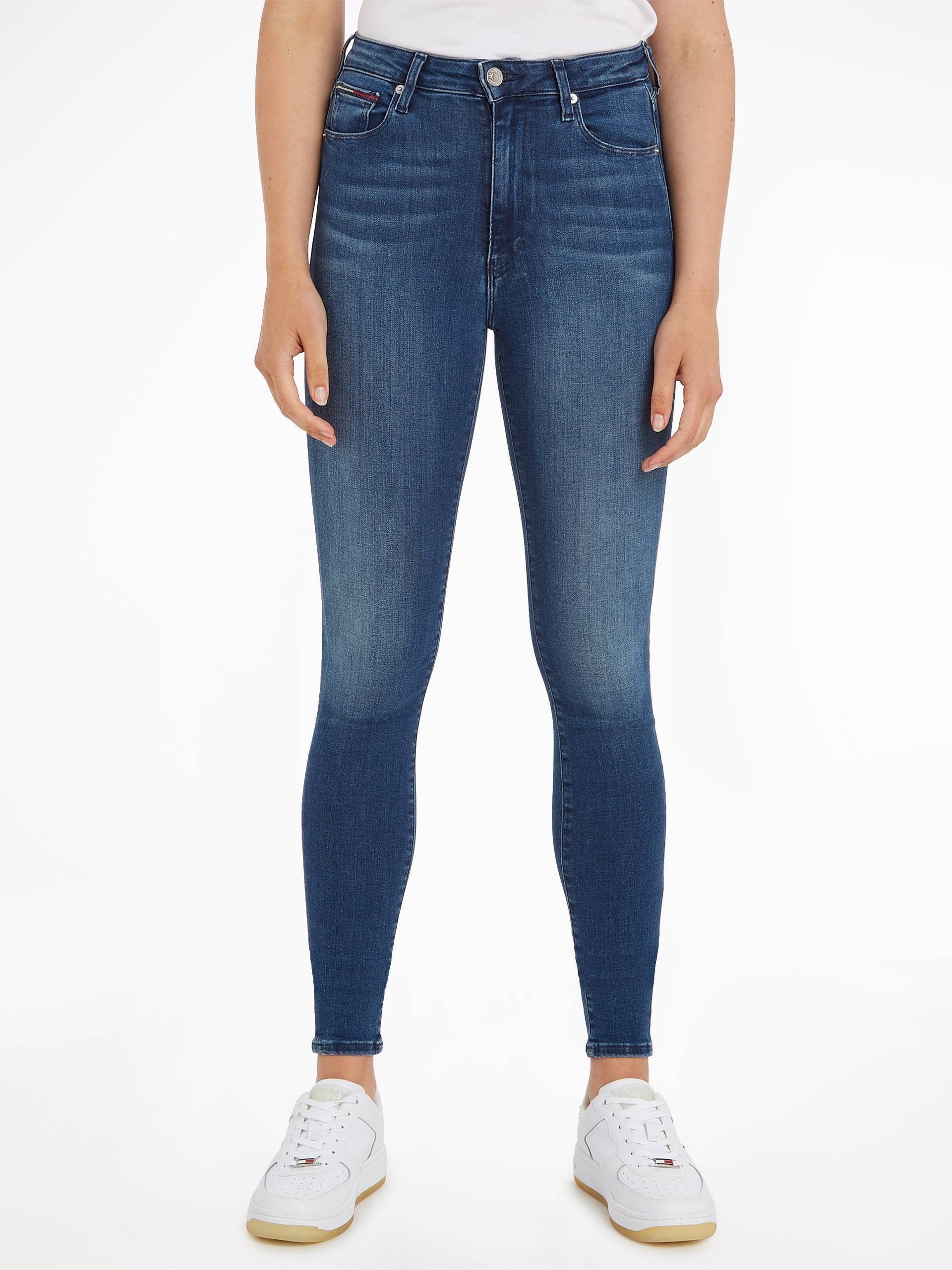 Tommy Jeans Skinny-fit-Jeans »SYLVIA HR SUPER SKNY«, Hochwertige Materialien für einen bequemen und perfekten Sitz. Tommy Jeans Skinny-fit-Jeans »SYLVIA HR SUPER SKNY«, Hochwertige Materialien für einen bequemen und perfekten Sitz. von TOMMY JEANS