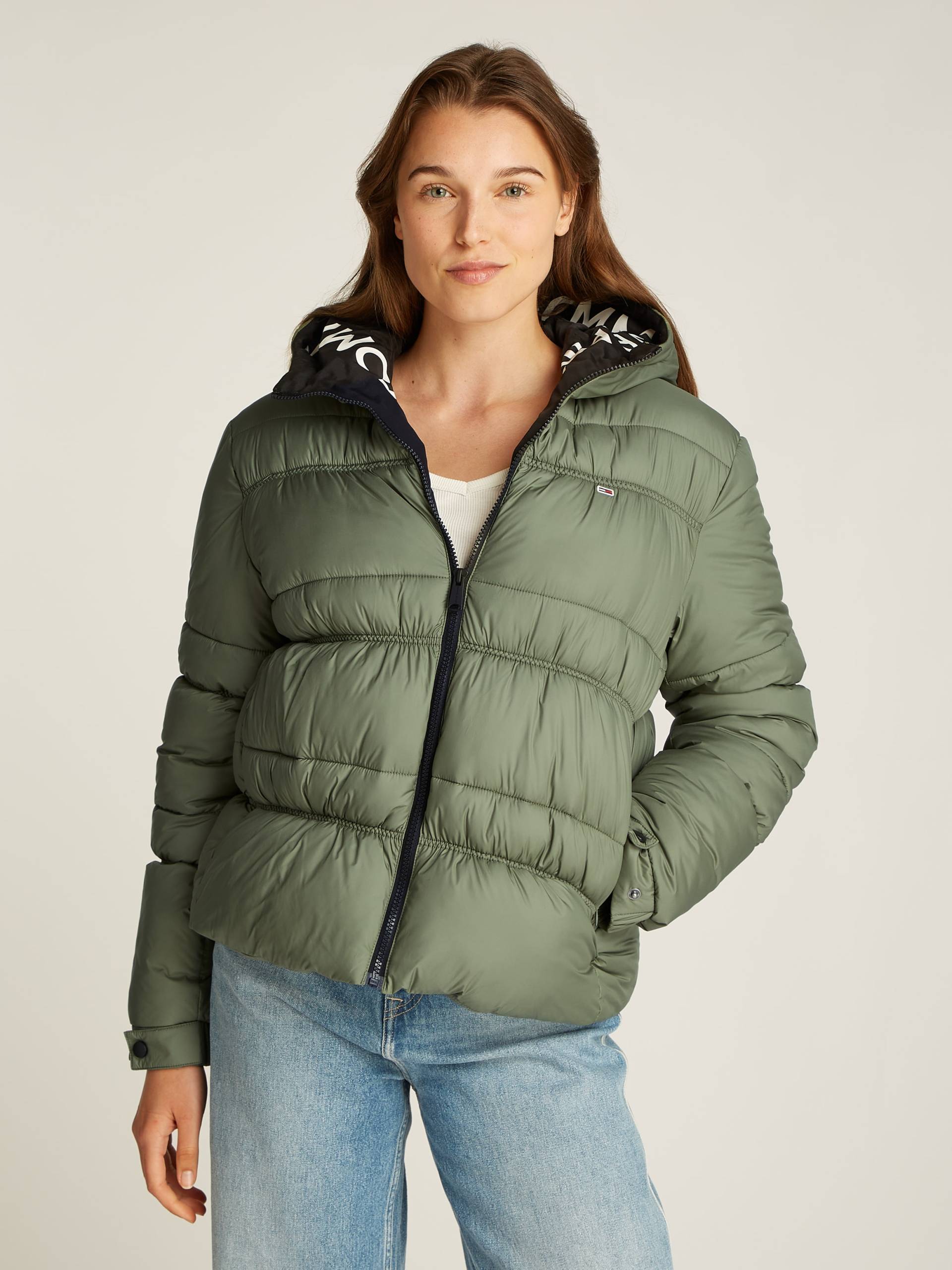 Tommy Jeans Steppjacke, mit Kapuze, mit Logoschriftzug Tommy Jeans Steppjacke, mit Kapuze, mit Logoschriftzug von TOMMY JEANS