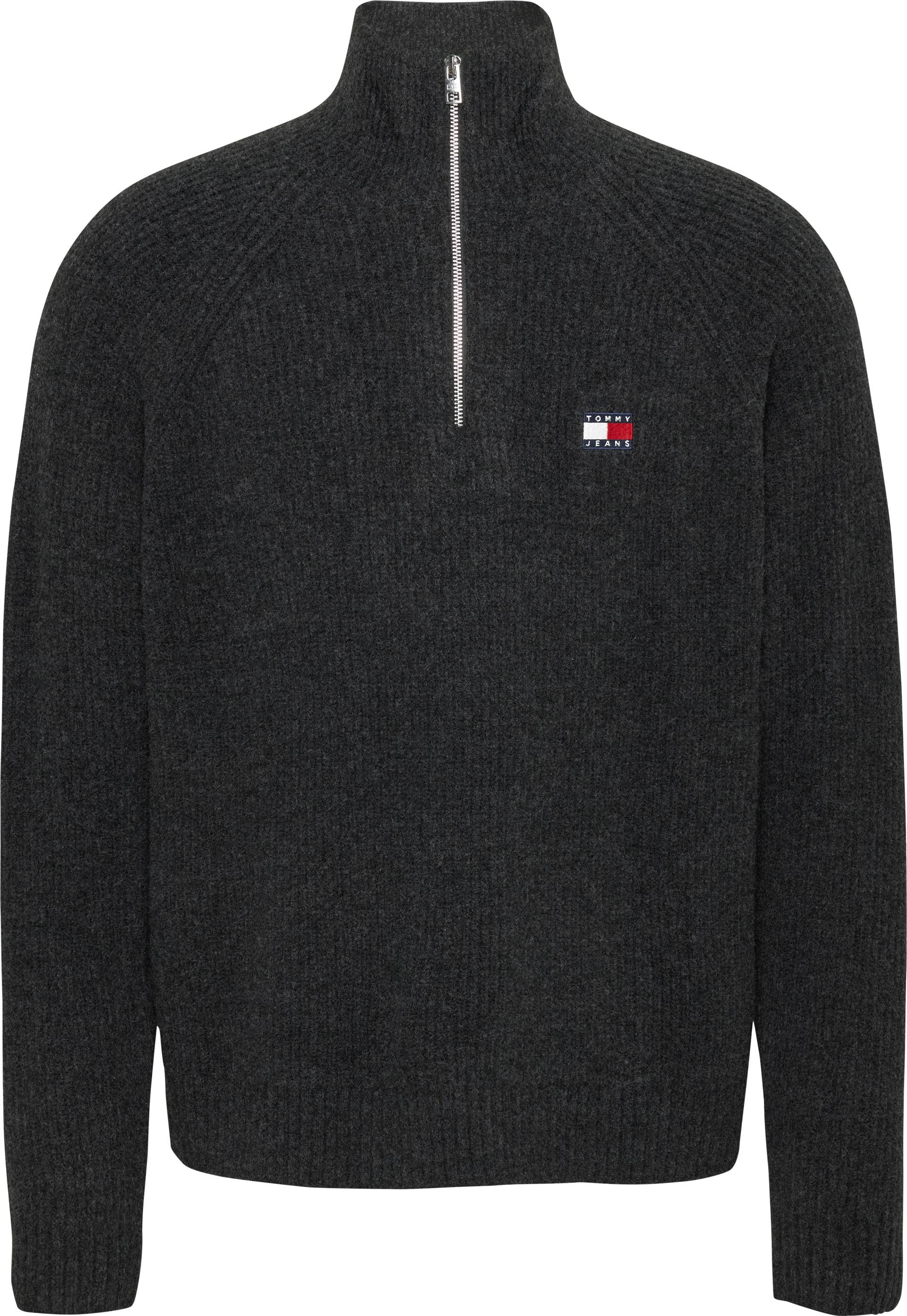 Tommy Jeans Strickpullover »TJM REG 1/4 ZIP RAGLAN BADGE«, Reissverschluss bis Brusthöhe, mit bestickten Markenlogo Tommy Jeans Strickpullover »TJM REG 1/4 ZIP RAGLAN BADGE«, Reissverschluss bis Brusthöhe, mit bestickten Markenlogo von TOMMY JEANS