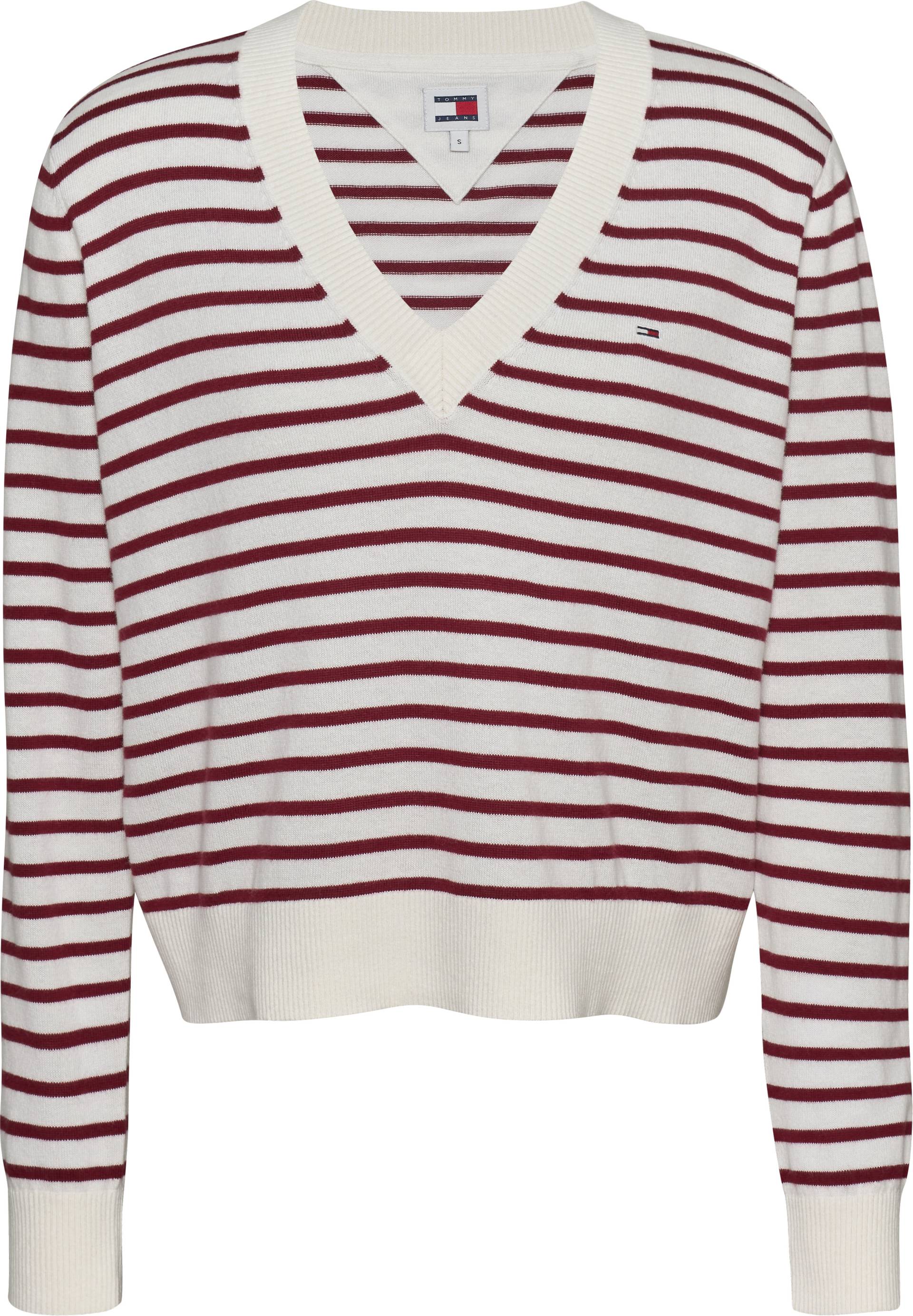Tommy Jeans Strickpullover »TJW ESSENTIAL VNECK SWEATER EXT«, mit Logostickerei Tommy Jeans Strickpullover »TJW ESSENTIAL VNECK SWEATER EXT«, mit Logostickerei von TOMMY JEANS