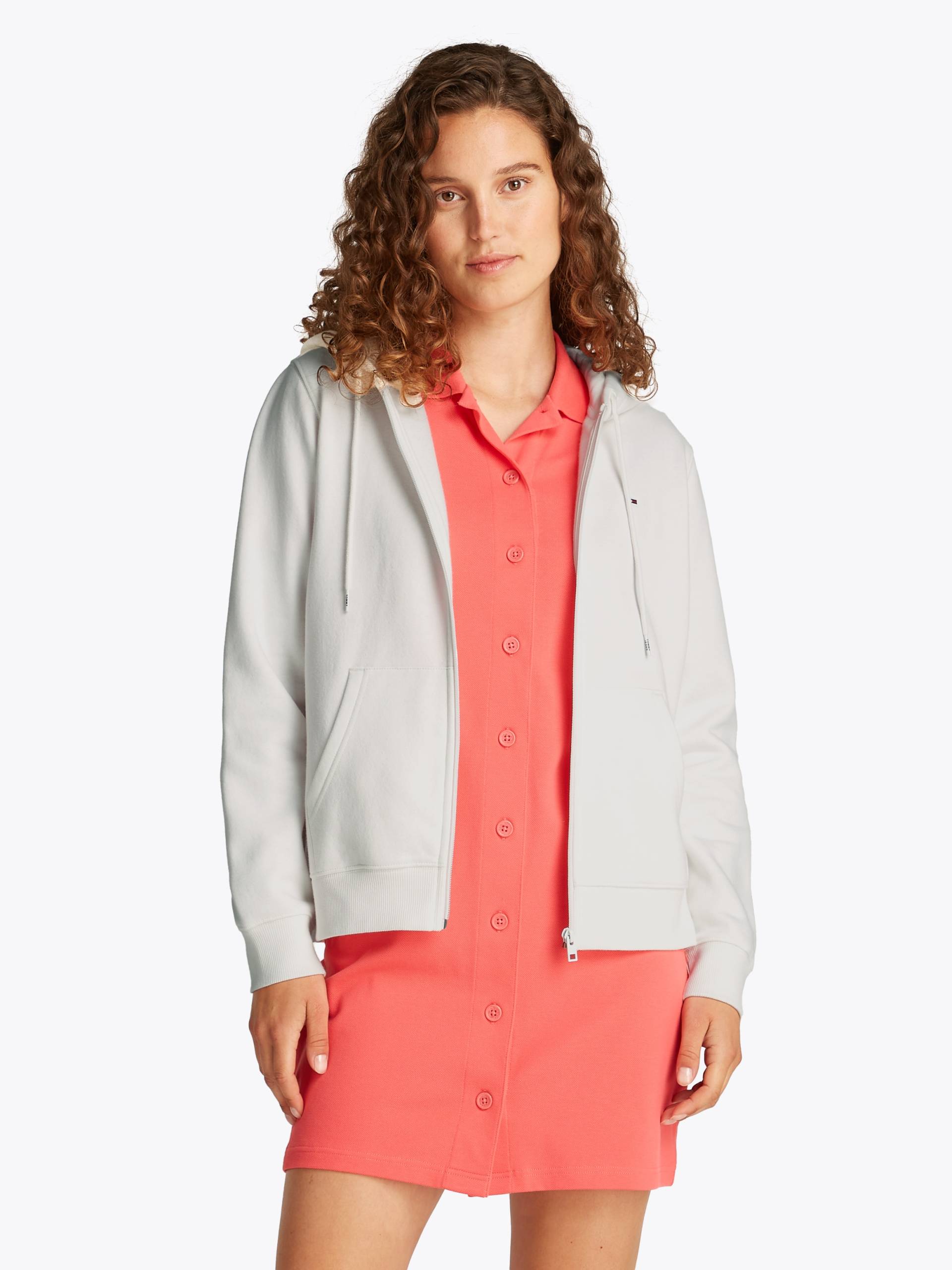 Tommy Jeans Sweatjacke »TJW REG S FLAG ZIP THRU«, mit Logostickerei Tommy Jeans Sweatjacke »TJW REG S FLAG ZIP THRU«, mit Logostickerei von TOMMY JEANS