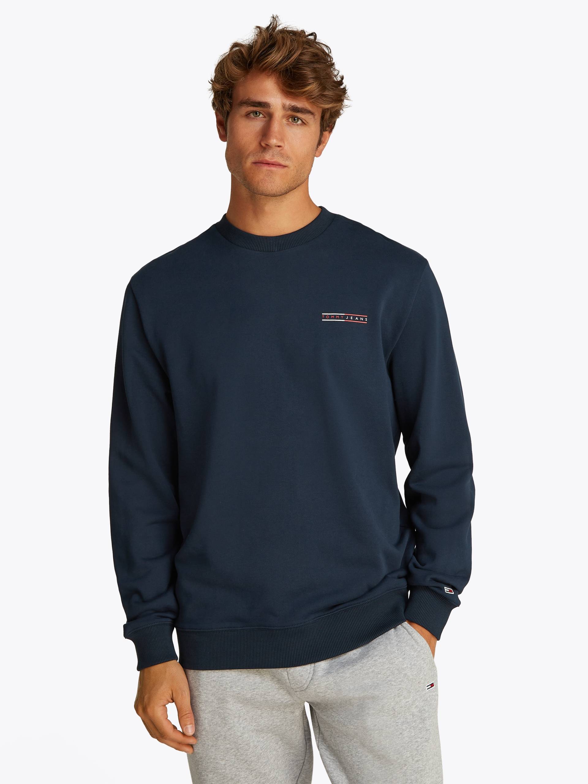 Tommy Jeans Sweatshirt »TJM REG ENTRY GRAPHIC CREW EXT«, leicht überschnittene Schultern, kleiner Print auf der Brust Tommy Jeans Sweatshirt »TJM REG ENTRY GRAPHIC CREW EXT«, leicht überschnittene Schultern, kleiner Print auf der Brust von TOMMY JEANS
